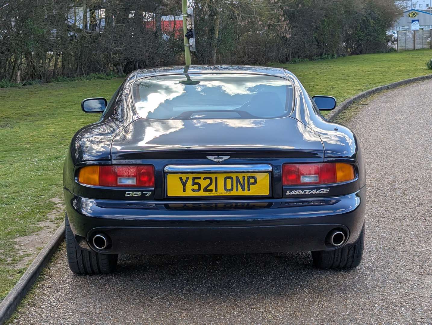<p>2001 ASTON MARTIN DB7 VANTAGE AUTO</p>