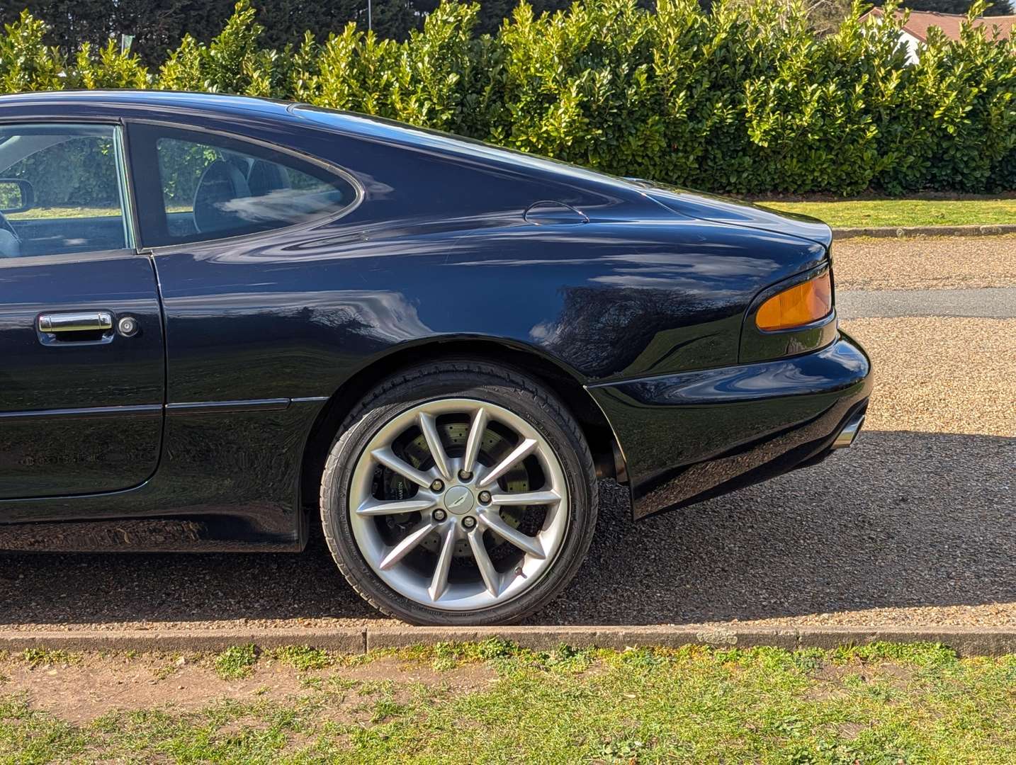 <p>2001 ASTON MARTIN DB7 VANTAGE AUTO</p>