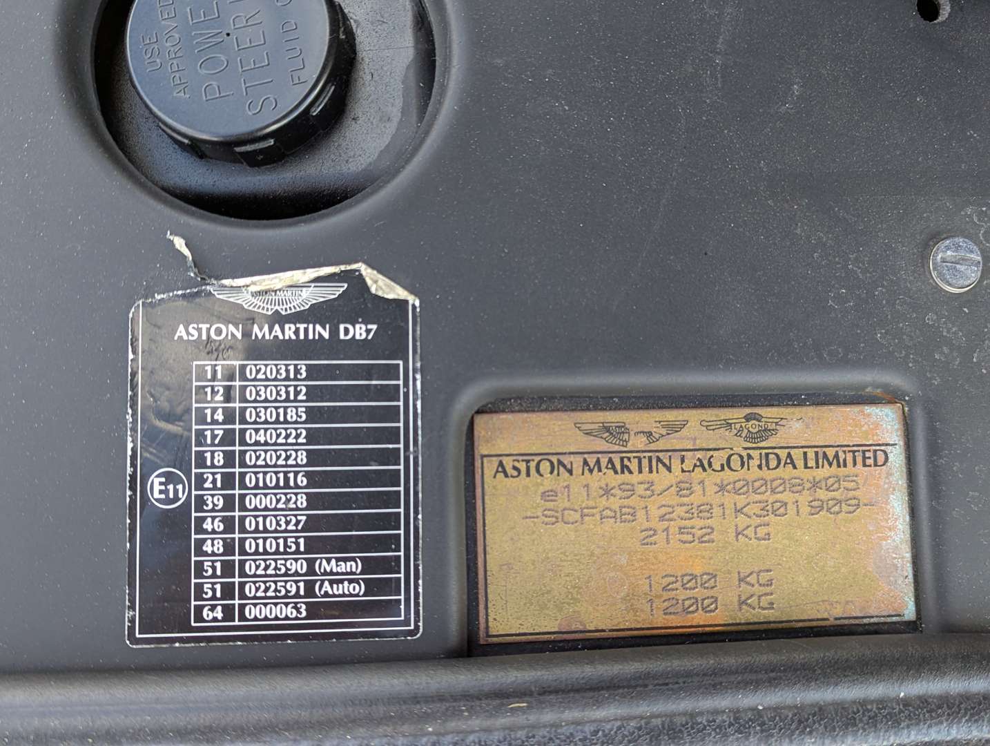 <p>2001 ASTON MARTIN DB7 VANTAGE AUTO</p>