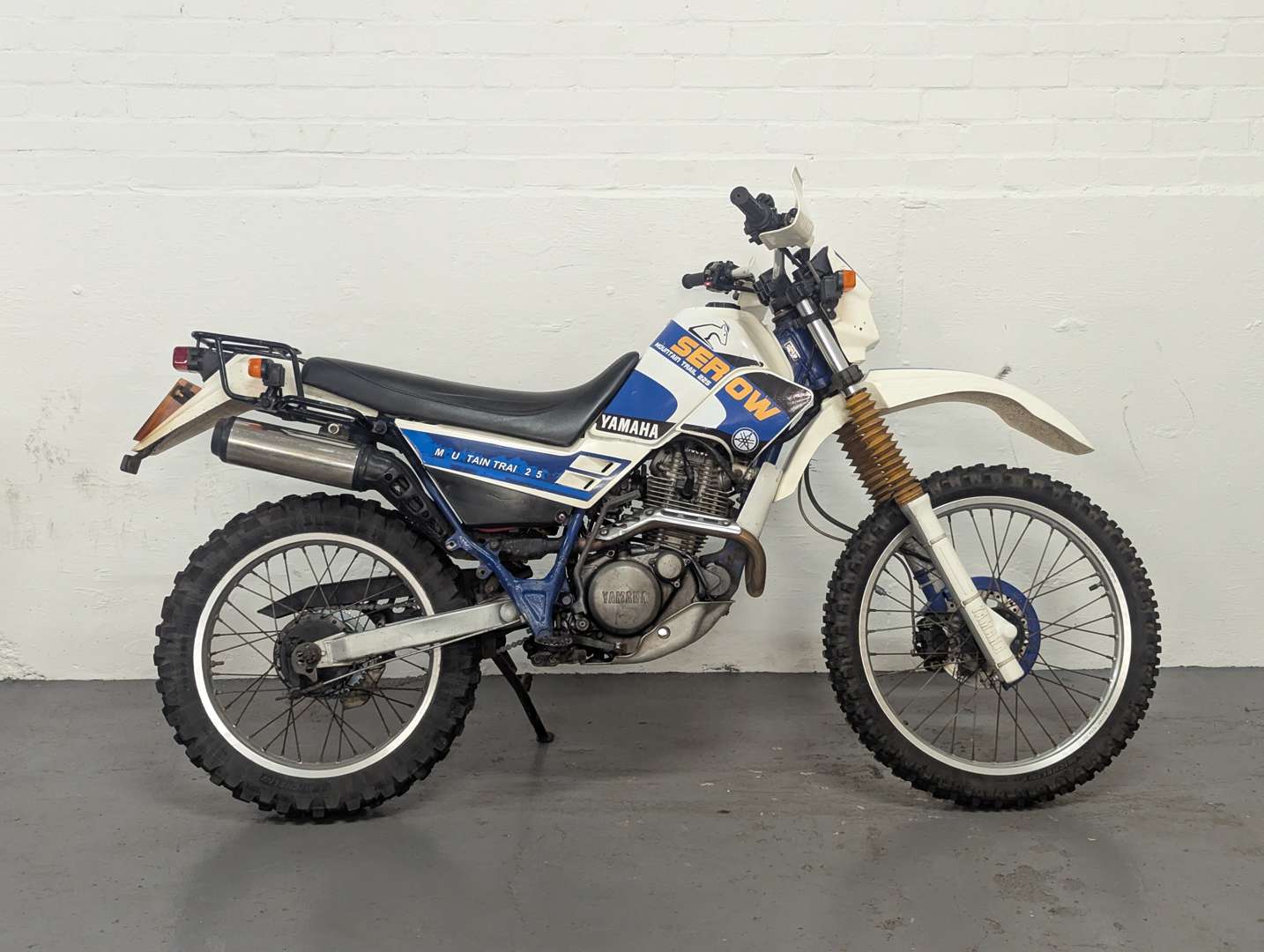 <p>1989 YAMAHA XT SEROW 225</p>