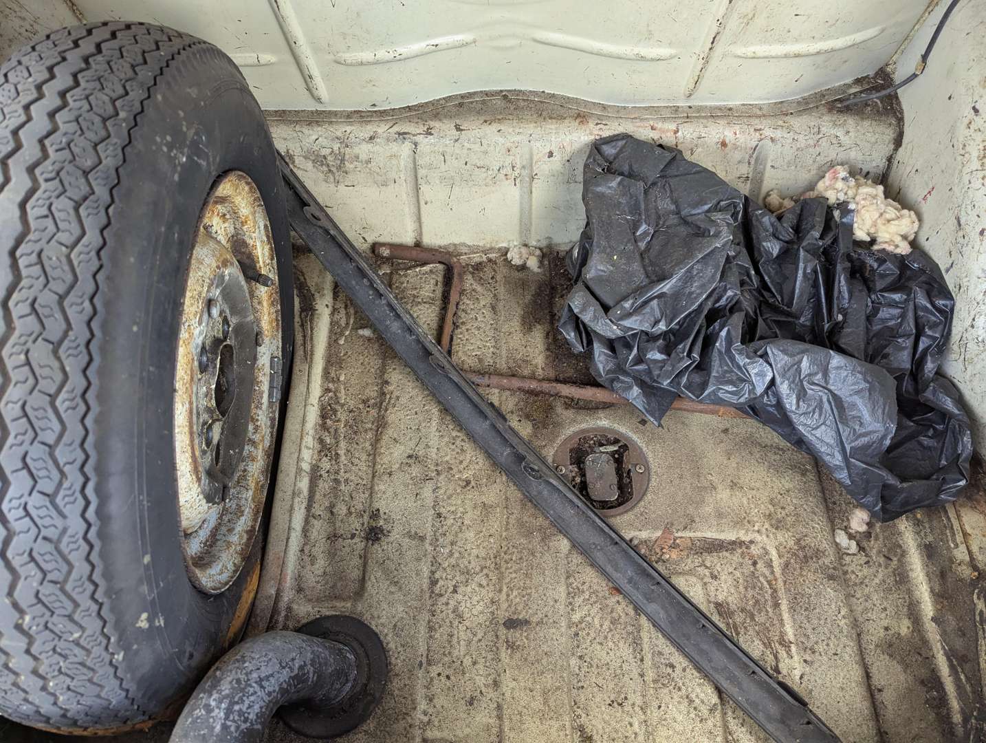 <p>1959 AUSTIN A35 SALOON&nbsp;</p>