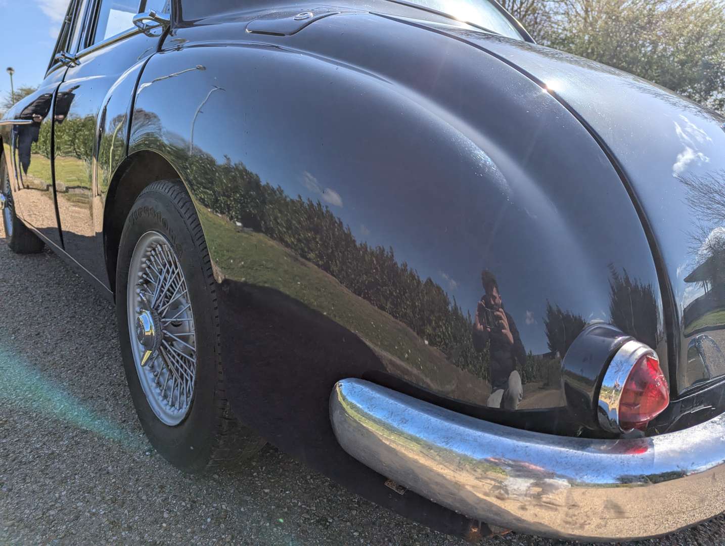 <p>1958 MG MAGNETTE</p>