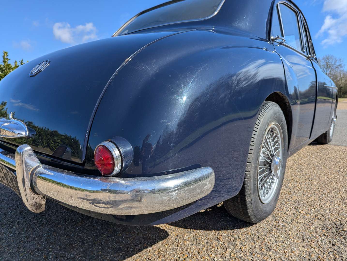 <p>1958 MG MAGNETTE</p>