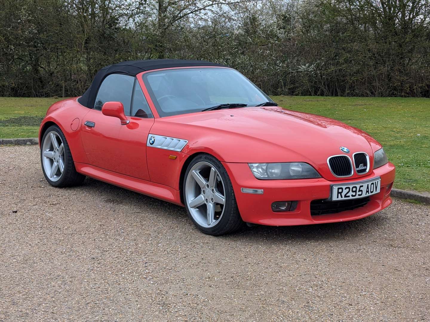 <p>1998 BMW Z3 2.8 WIDEBODY</p>