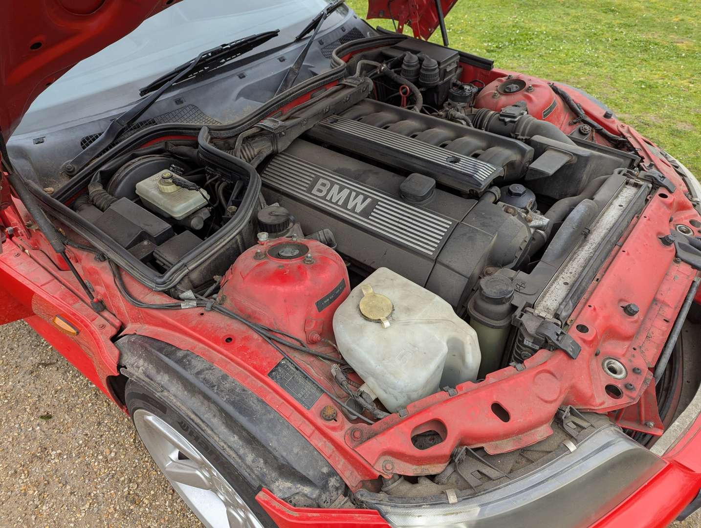 <p>1998 BMW Z3 2.8 WIDEBODY</p>