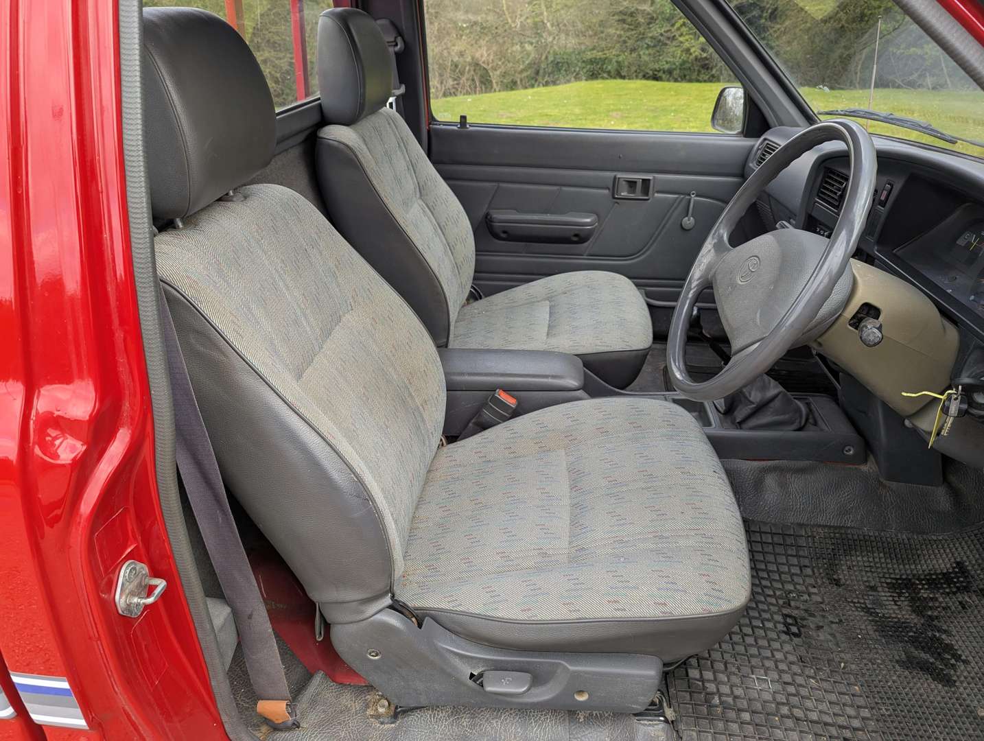 <p>1996 TOYOTA HI-LUX</p>