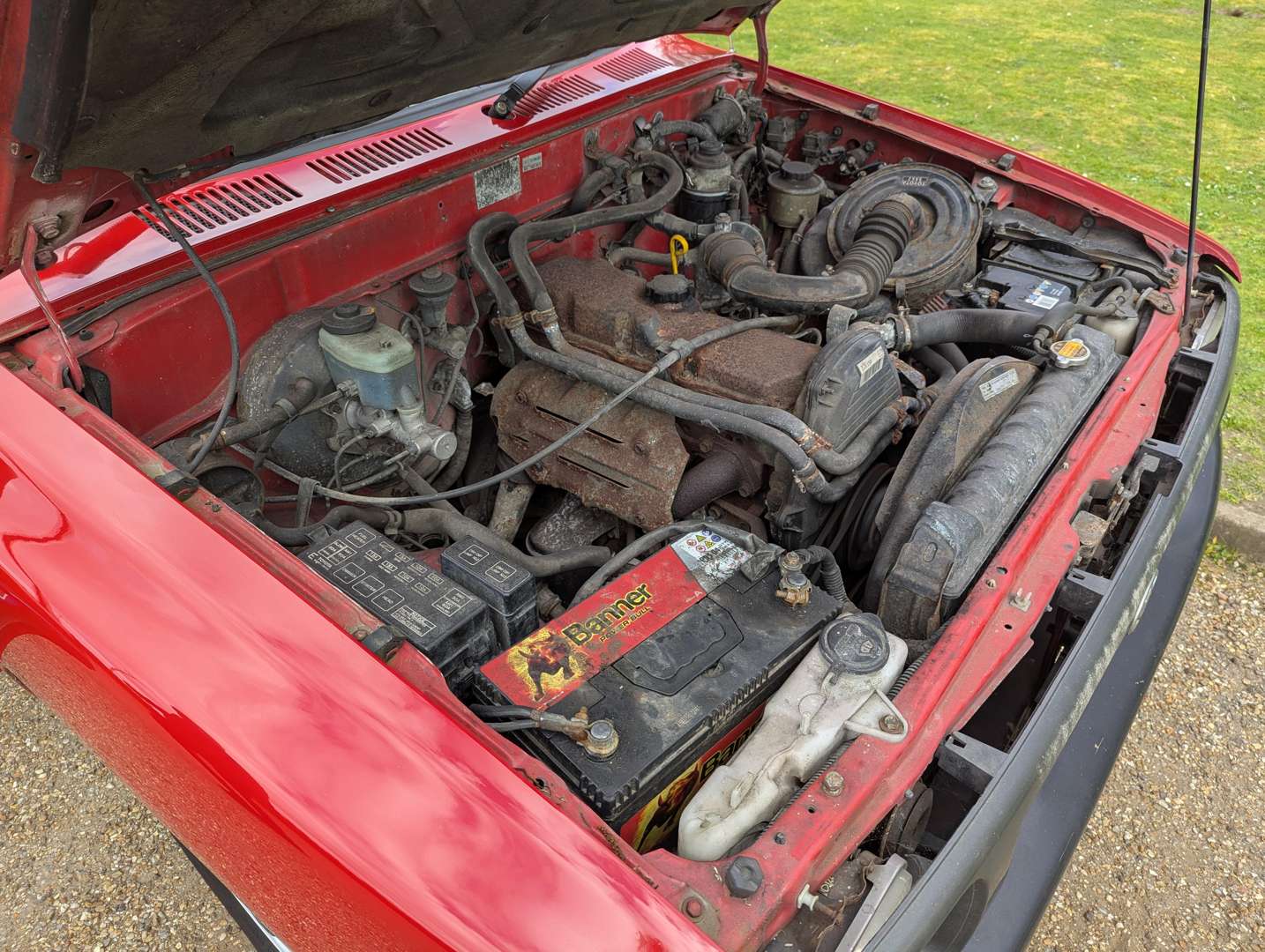 <p>1996 TOYOTA HI-LUX</p>