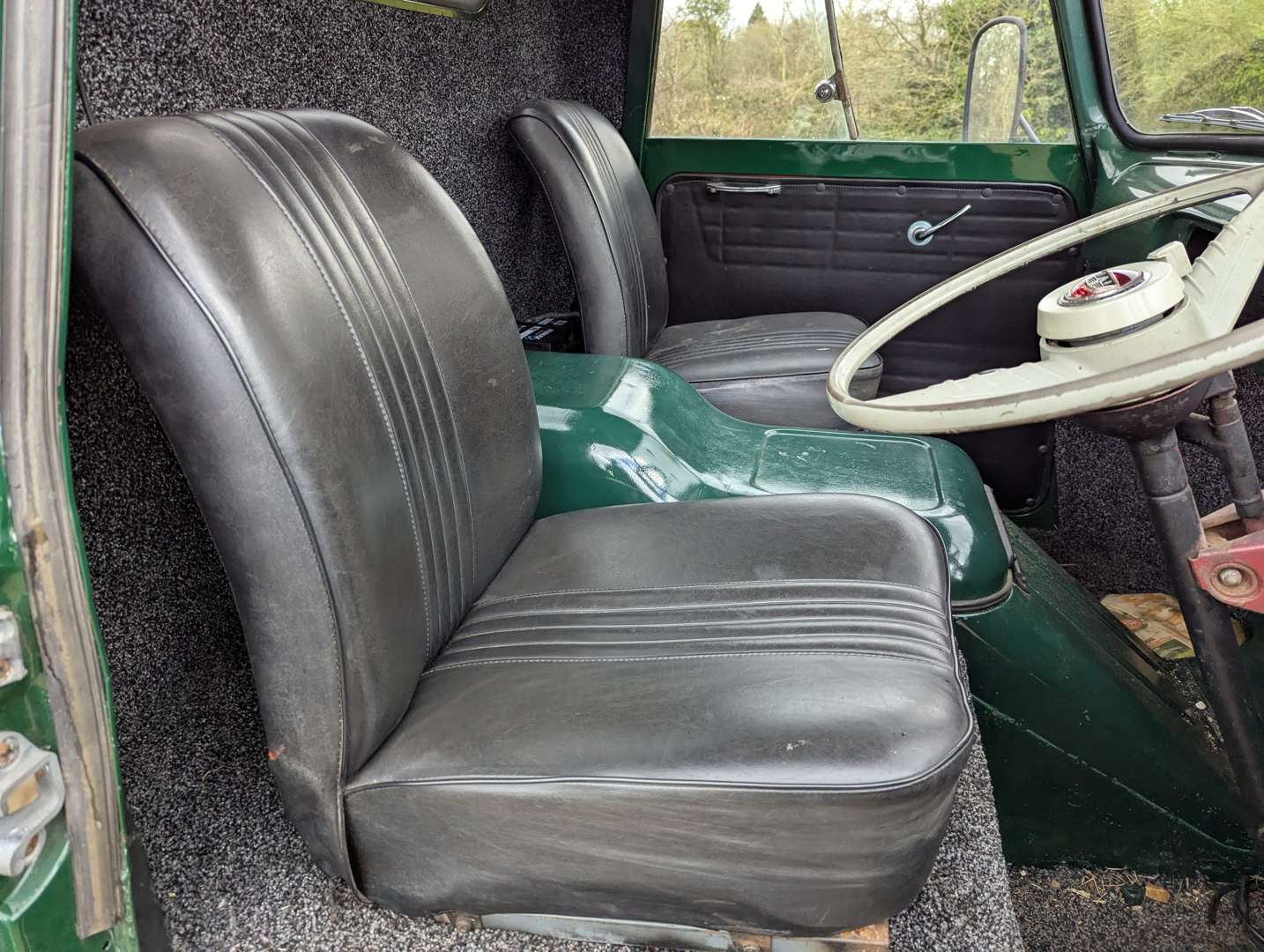 <p>1961 FORD THAMES PICK-UP</p>