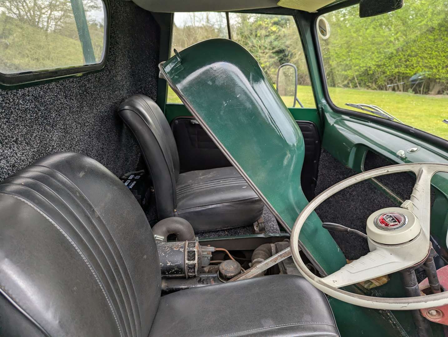 <p>1961 FORD THAMES PICK-UP</p>