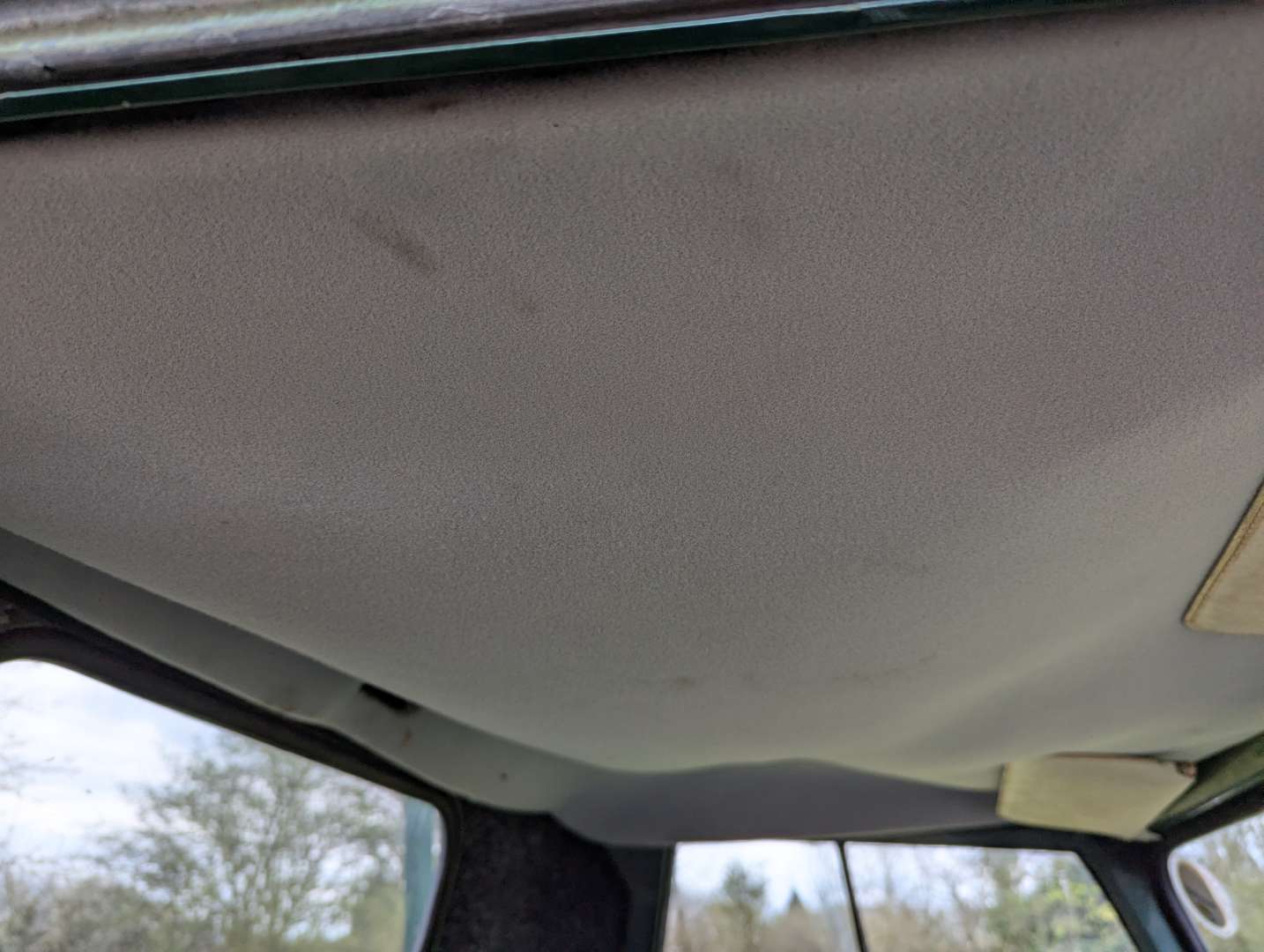 <p>1961 FORD THAMES PICK-UP</p>