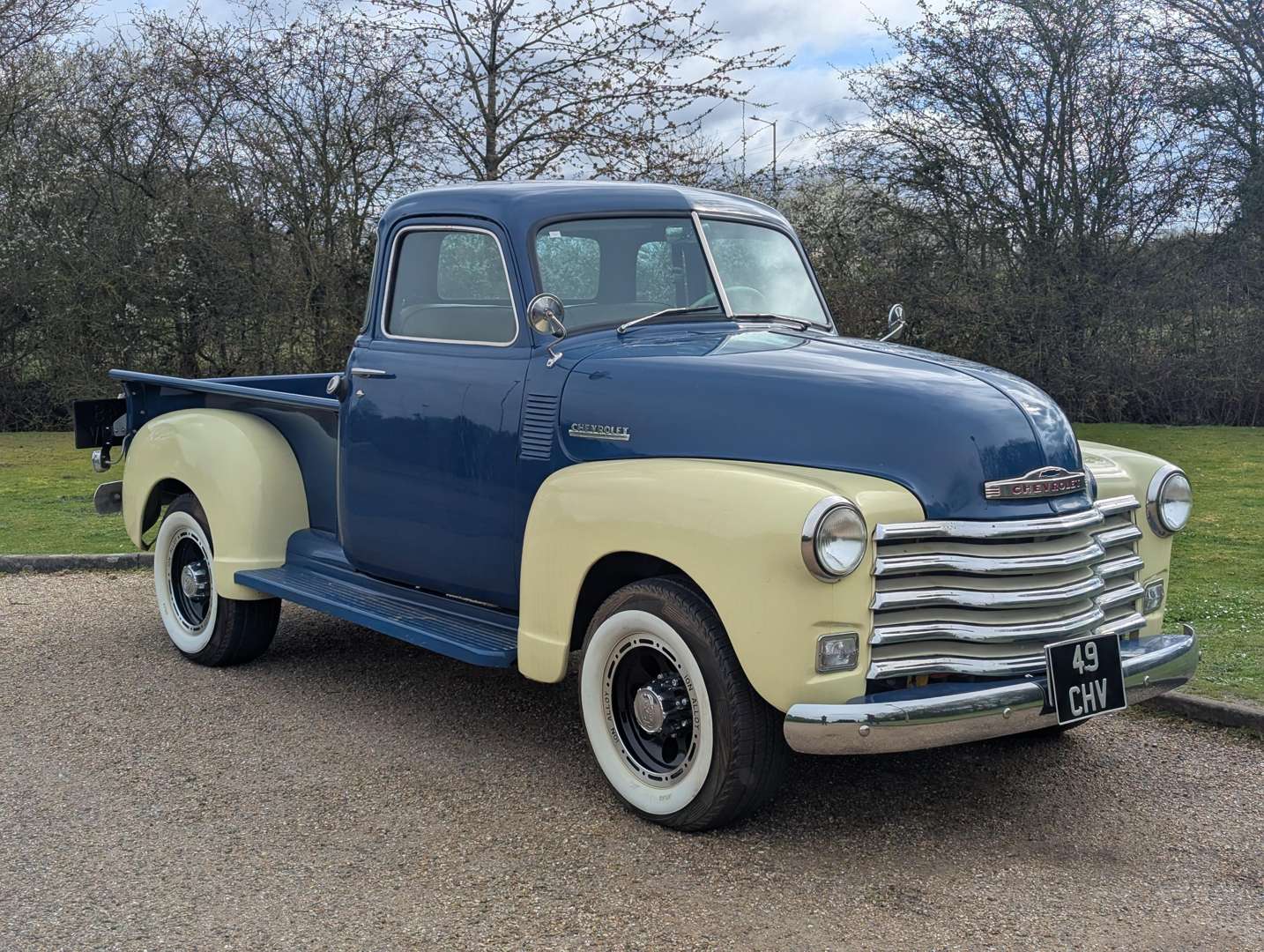 <p>1949 CHEVROLET PICK-UP LHD</p>