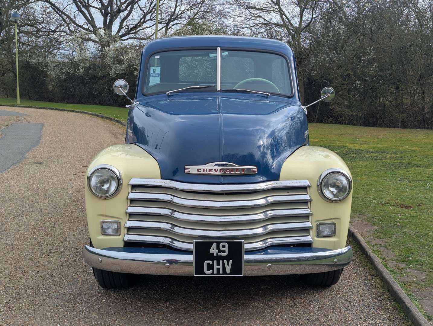 <p>1949 CHEVROLET PICK-UP LHD</p>