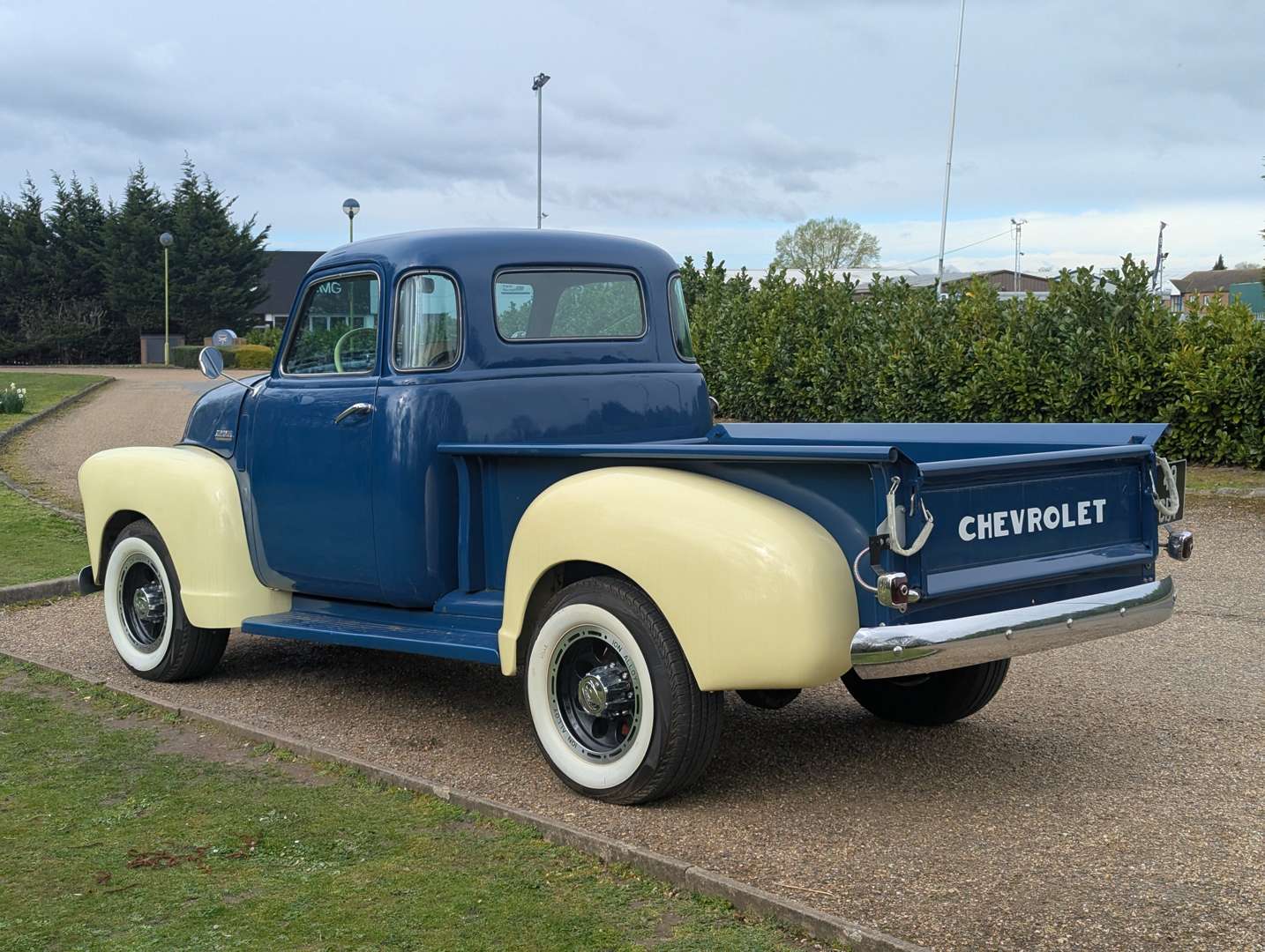 <p>1949 CHEVROLET PICK-UP LHD</p>