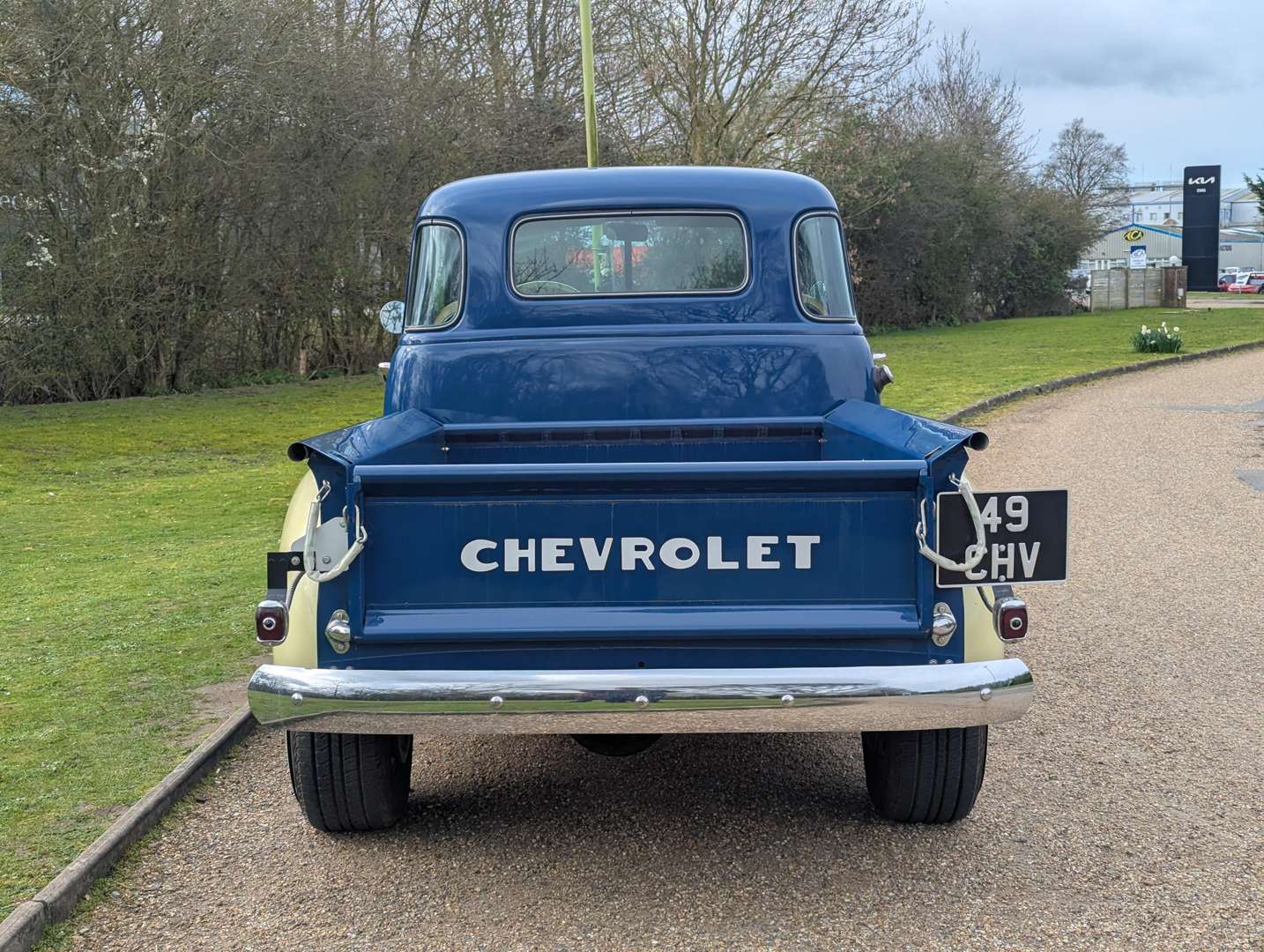 <p>1949 CHEVROLET PICK-UP LHD</p>