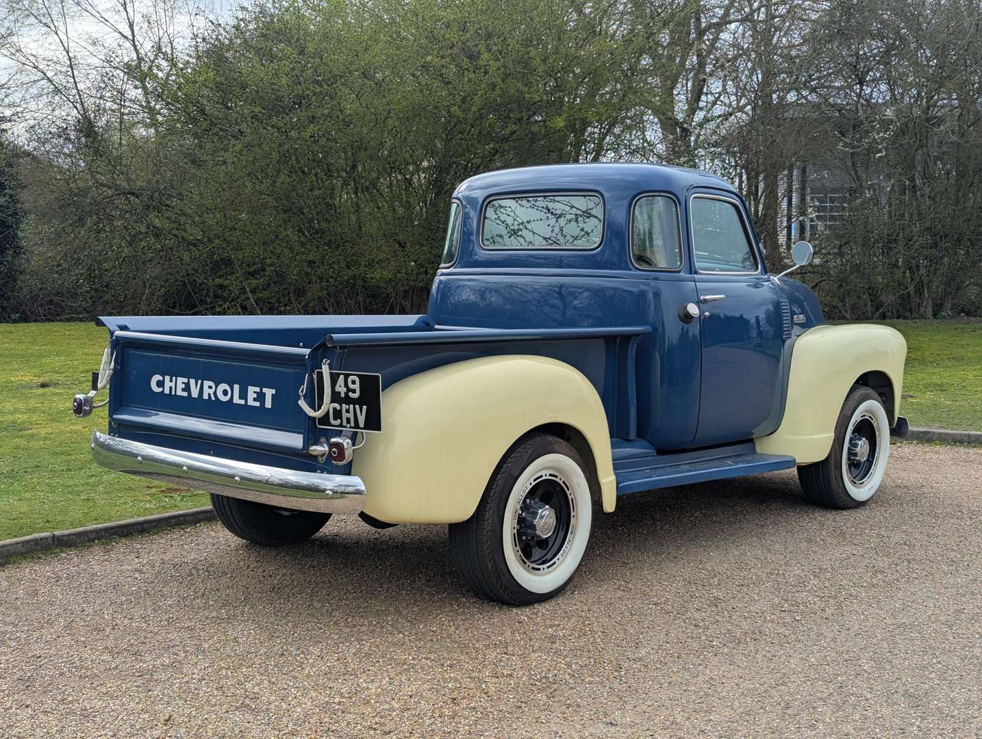 <p>1949 CHEVROLET PICK-UP LHD</p>