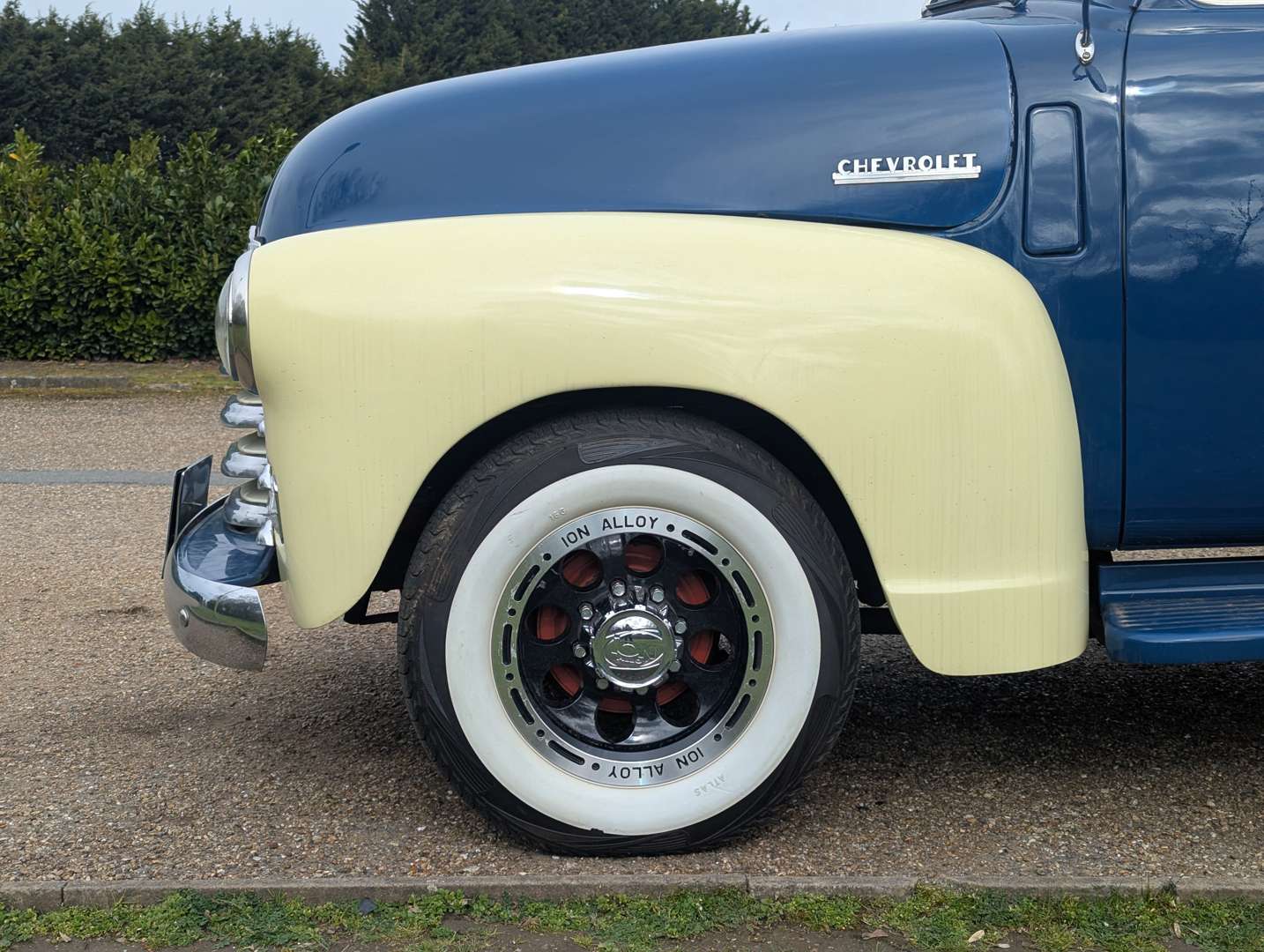 <p>1949 CHEVROLET PICK-UP LHD</p>