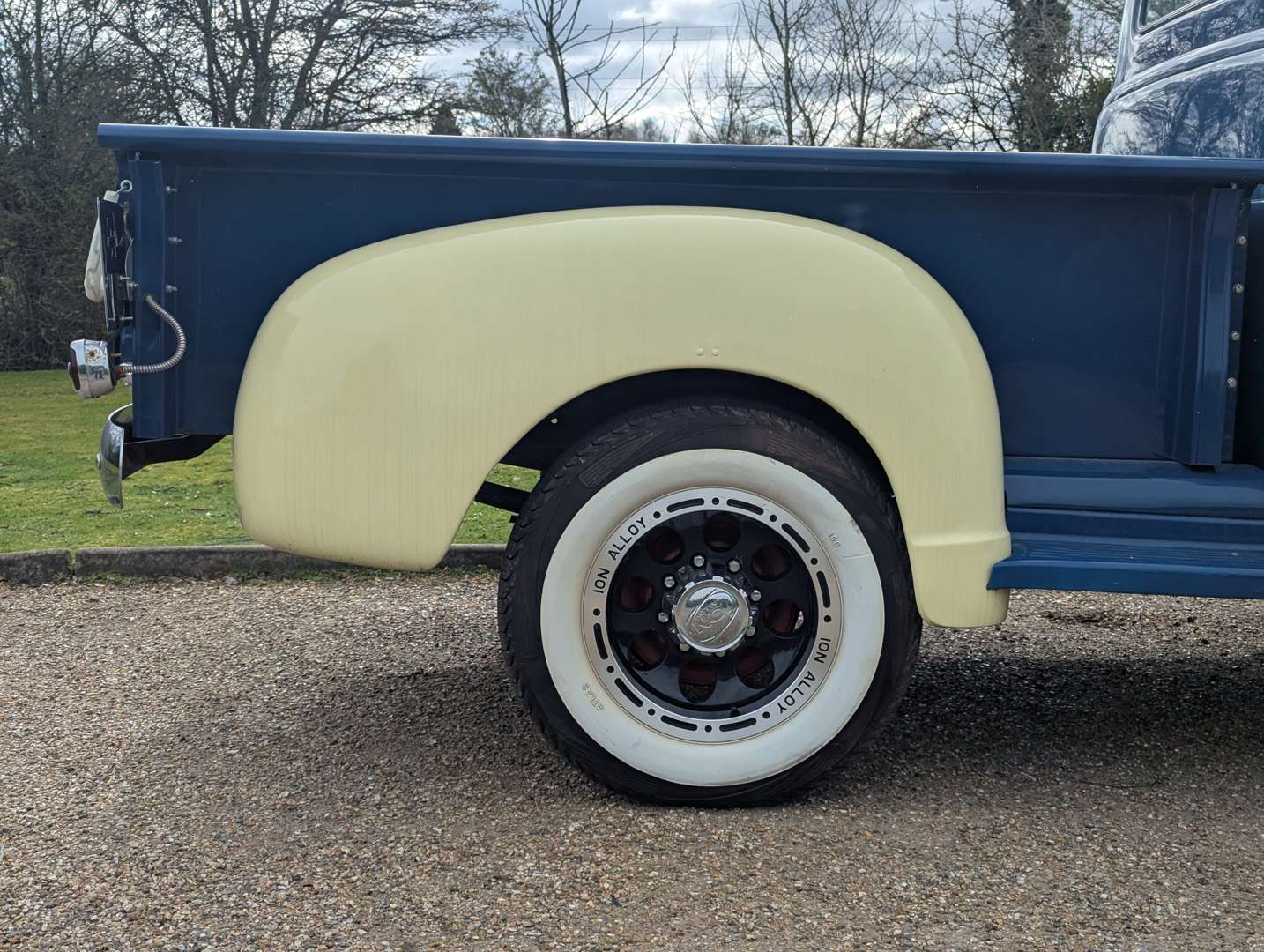 <p>1949 CHEVROLET PICK-UP LHD</p>