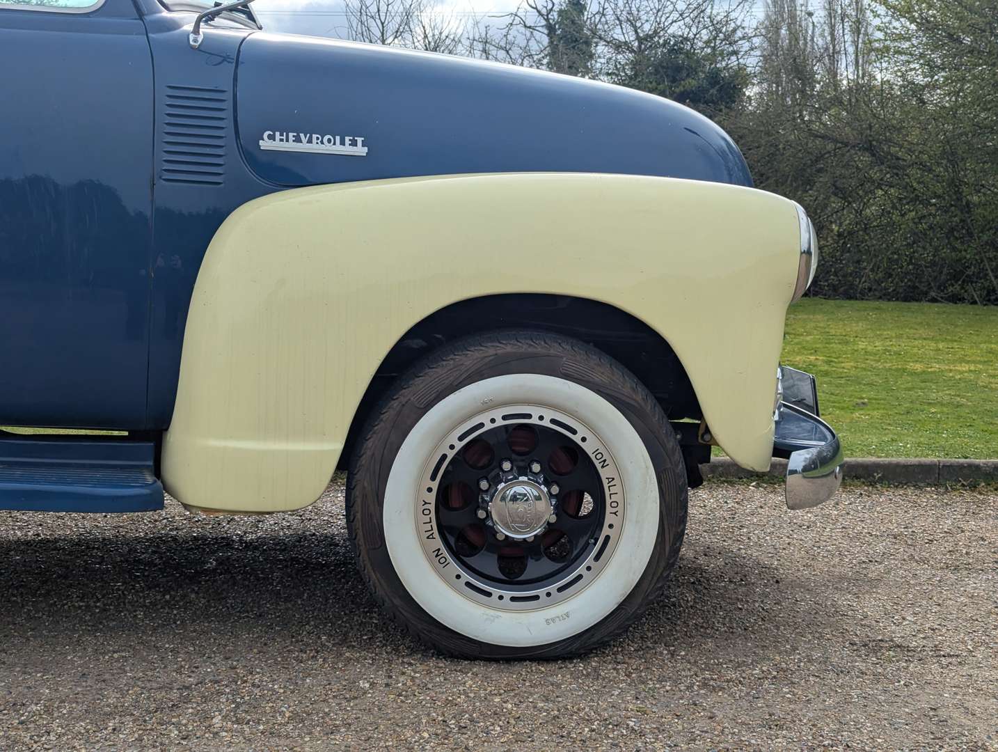 <p>1949 CHEVROLET PICK-UP LHD</p>
