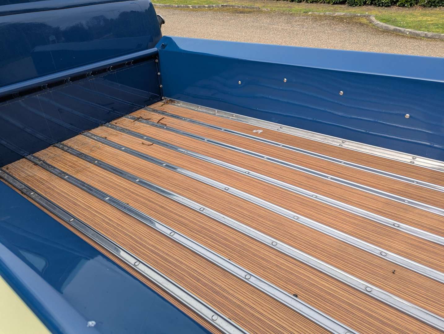 <p>1949 CHEVROLET PICK-UP LHD</p>