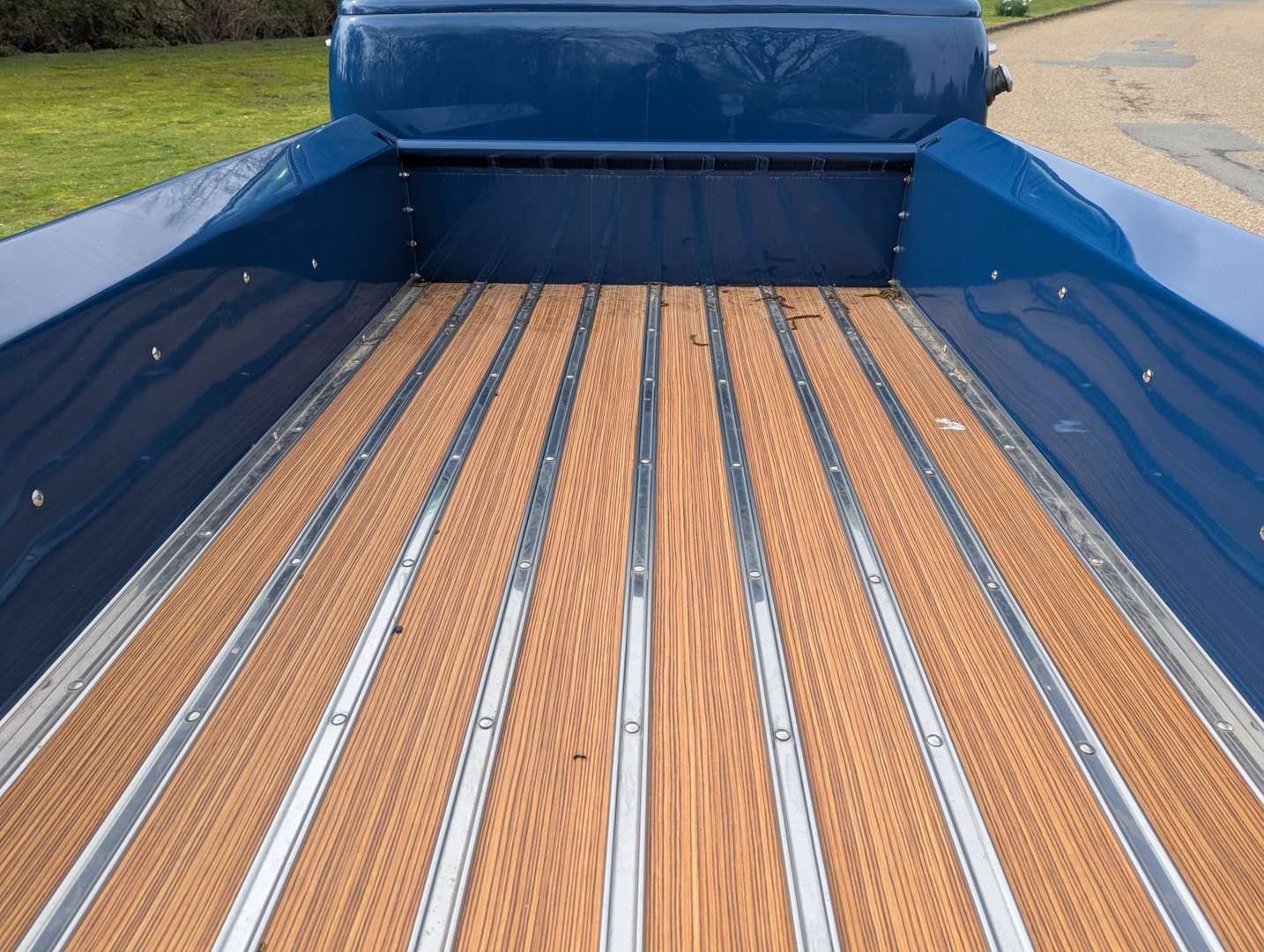 <p>1949 CHEVROLET PICK-UP LHD</p>