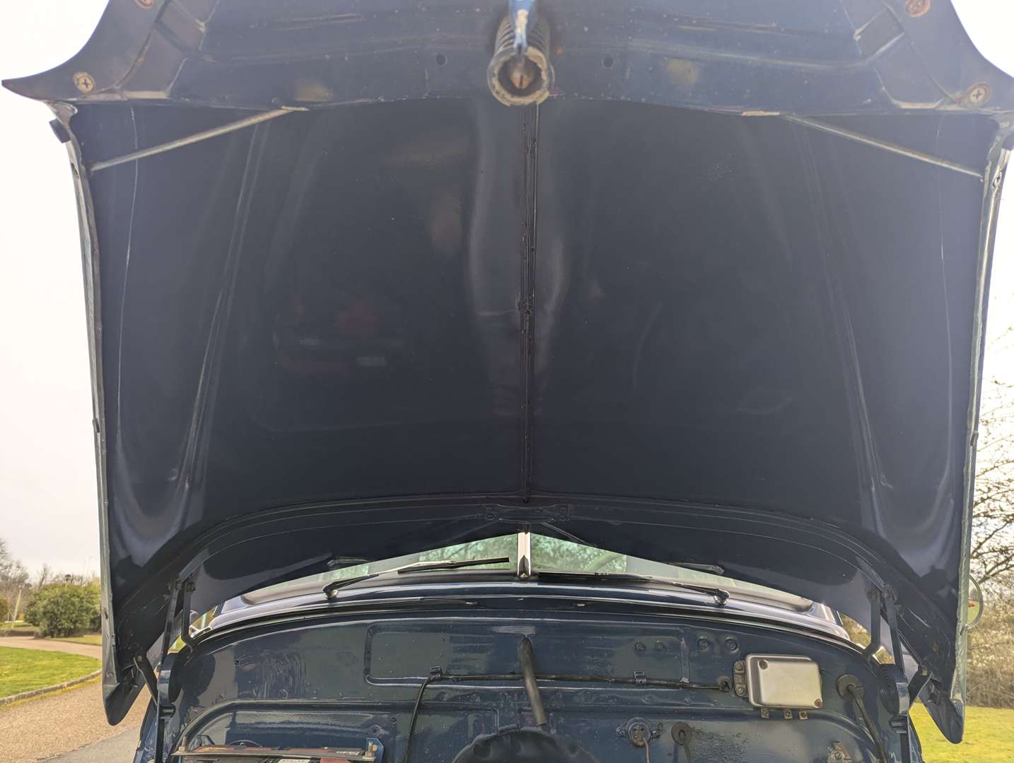 <p>1949 CHEVROLET PICK-UP LHD</p>