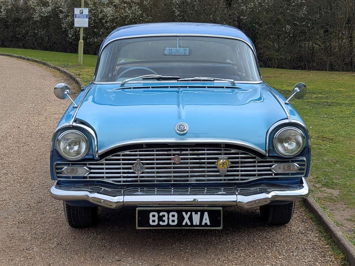 <p>1962 VAUXHALL CRESTA PA</p>