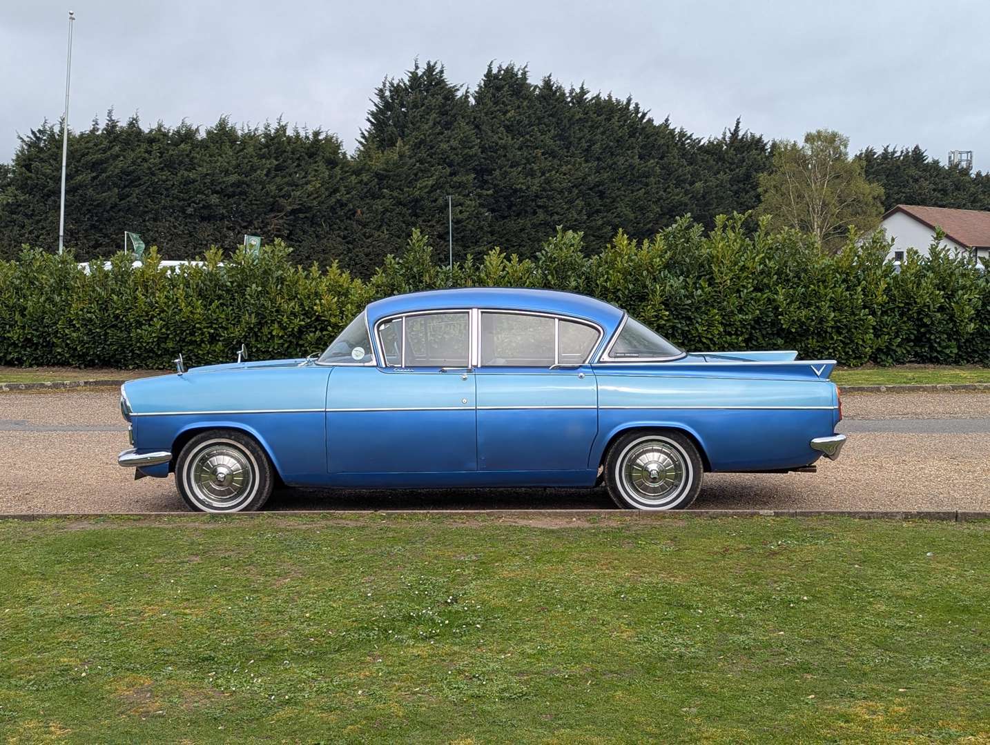 <p>1962 VAUXHALL CRESTA PA</p>