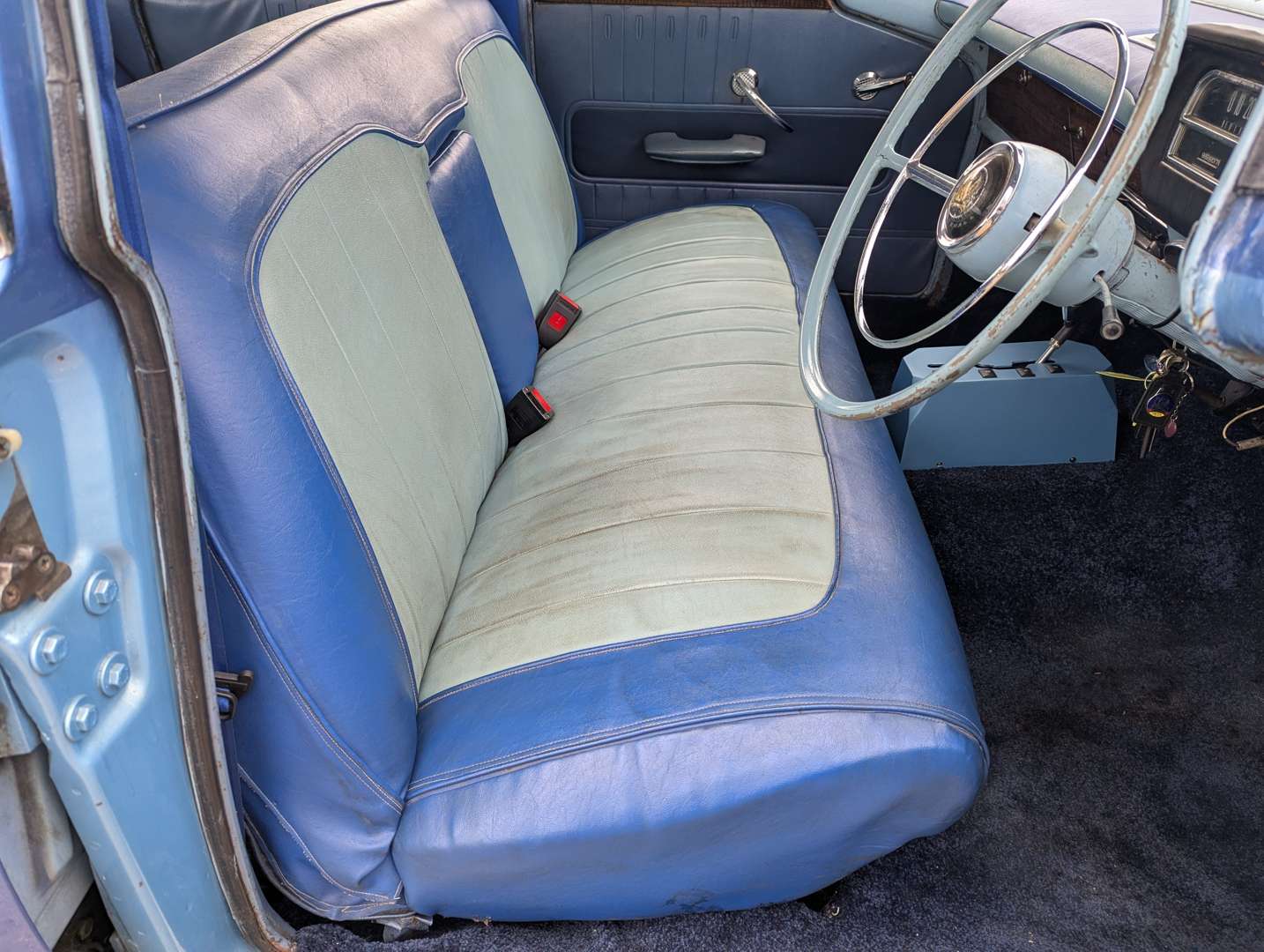 <p>1962 VAUXHALL CRESTA PA</p>