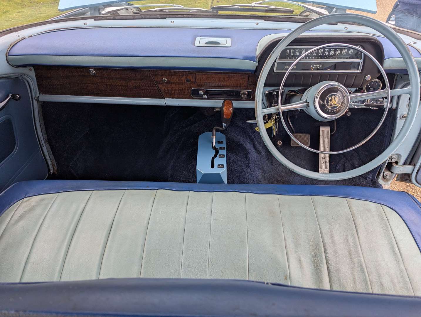 <p>1962 VAUXHALL CRESTA PA</p>