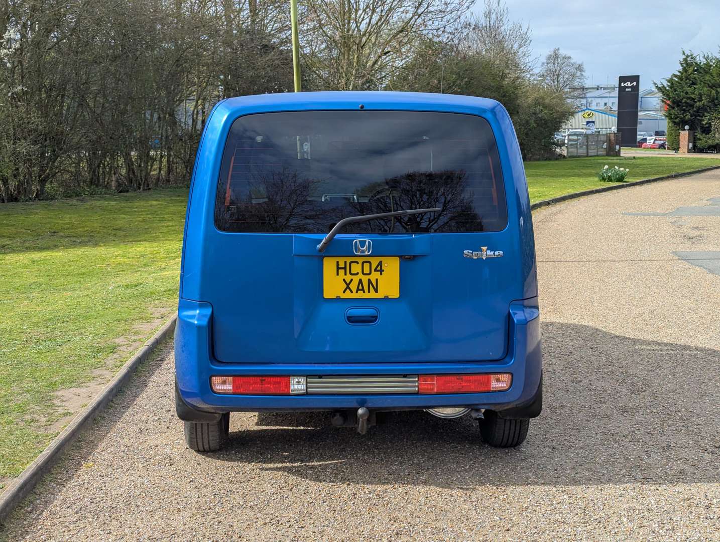 <p>2004 HONDA MOBILIO SPIKE</p>