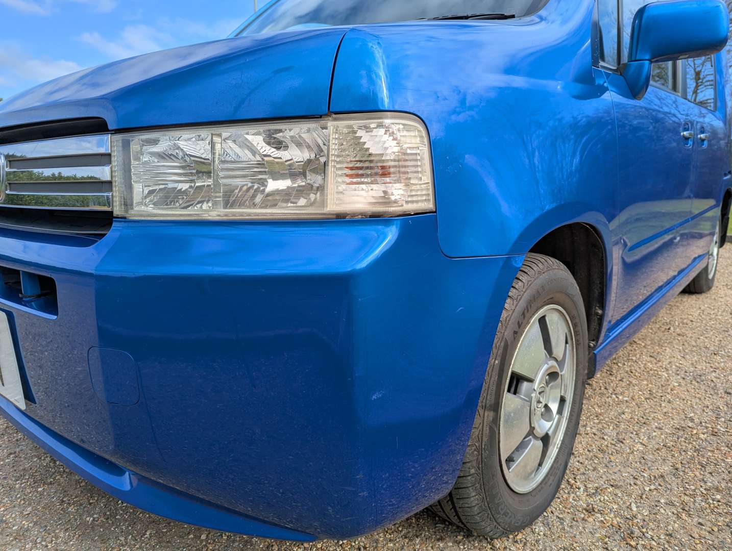 <p>2004 HONDA MOBILIO SPIKE</p>