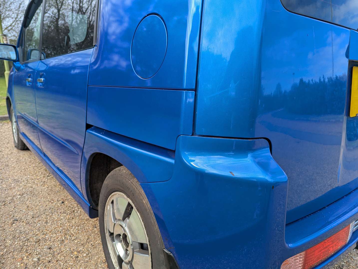 <p>2004 HONDA MOBILIO SPIKE</p>