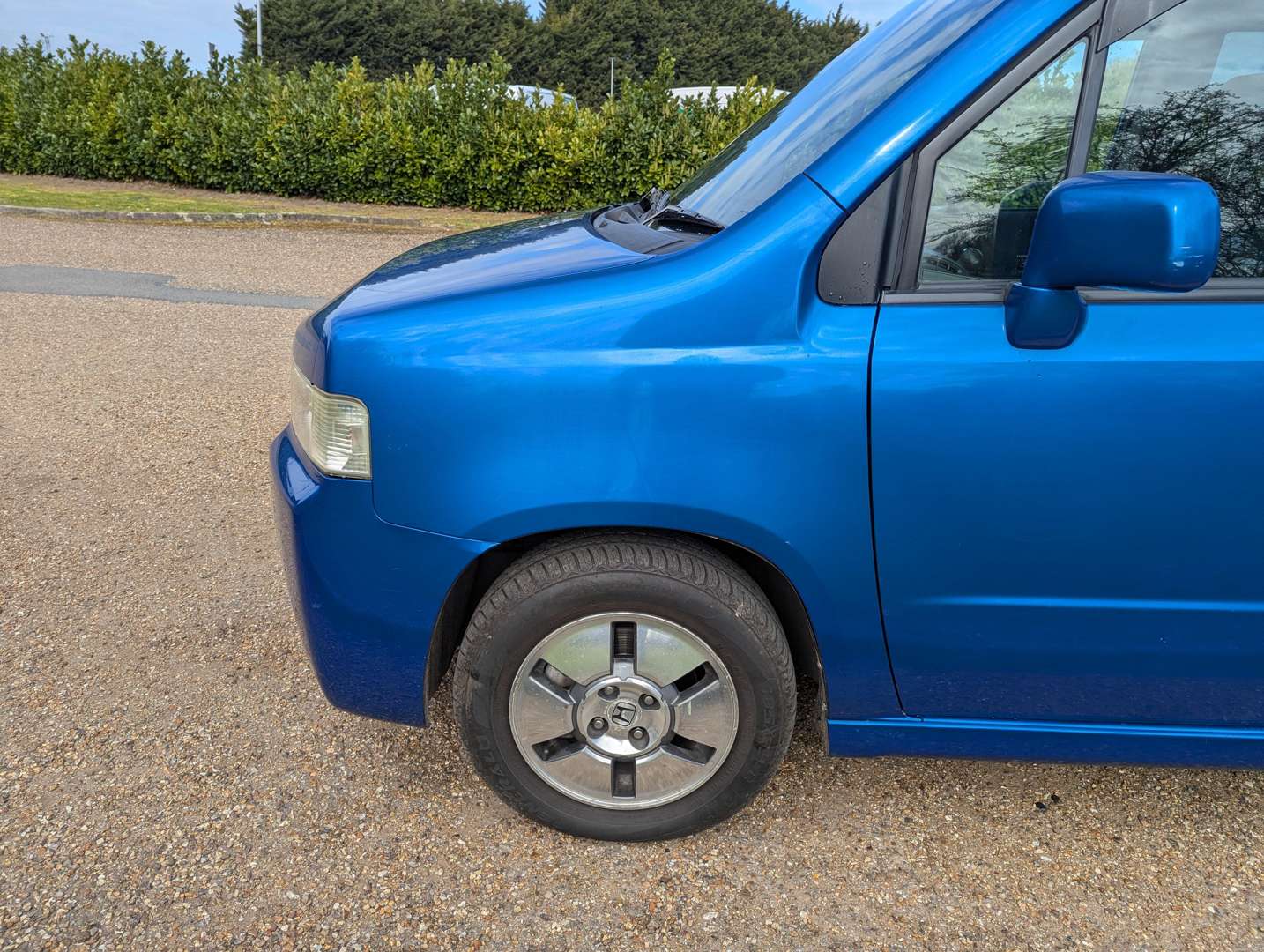 <p>2004 HONDA MOBILIO SPIKE</p>