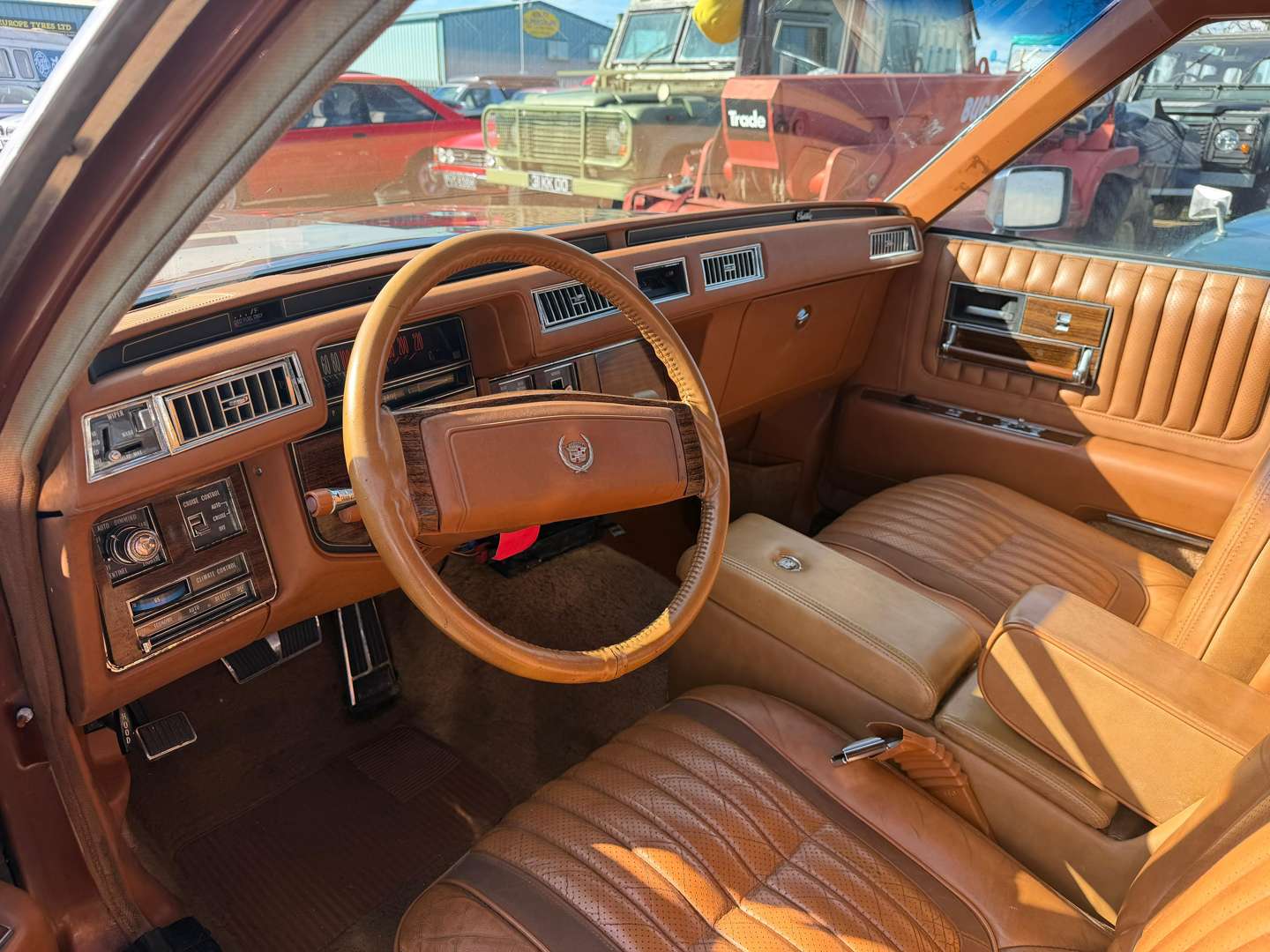 <p>1978 CADILLAC SEVILLE ELEGANT</p>