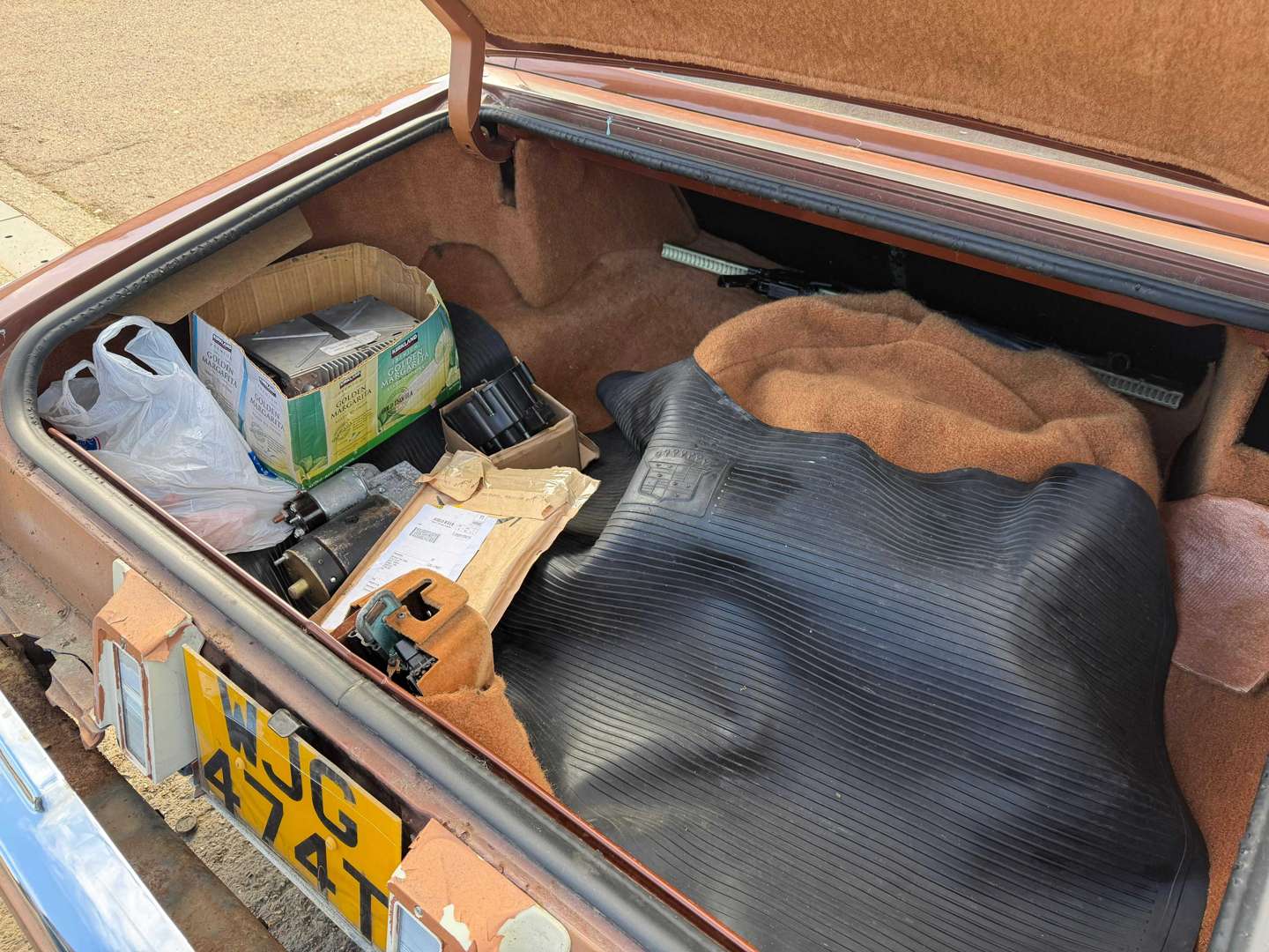 <p>1978 CADILLAC SEVILLE ELEGANT</p>