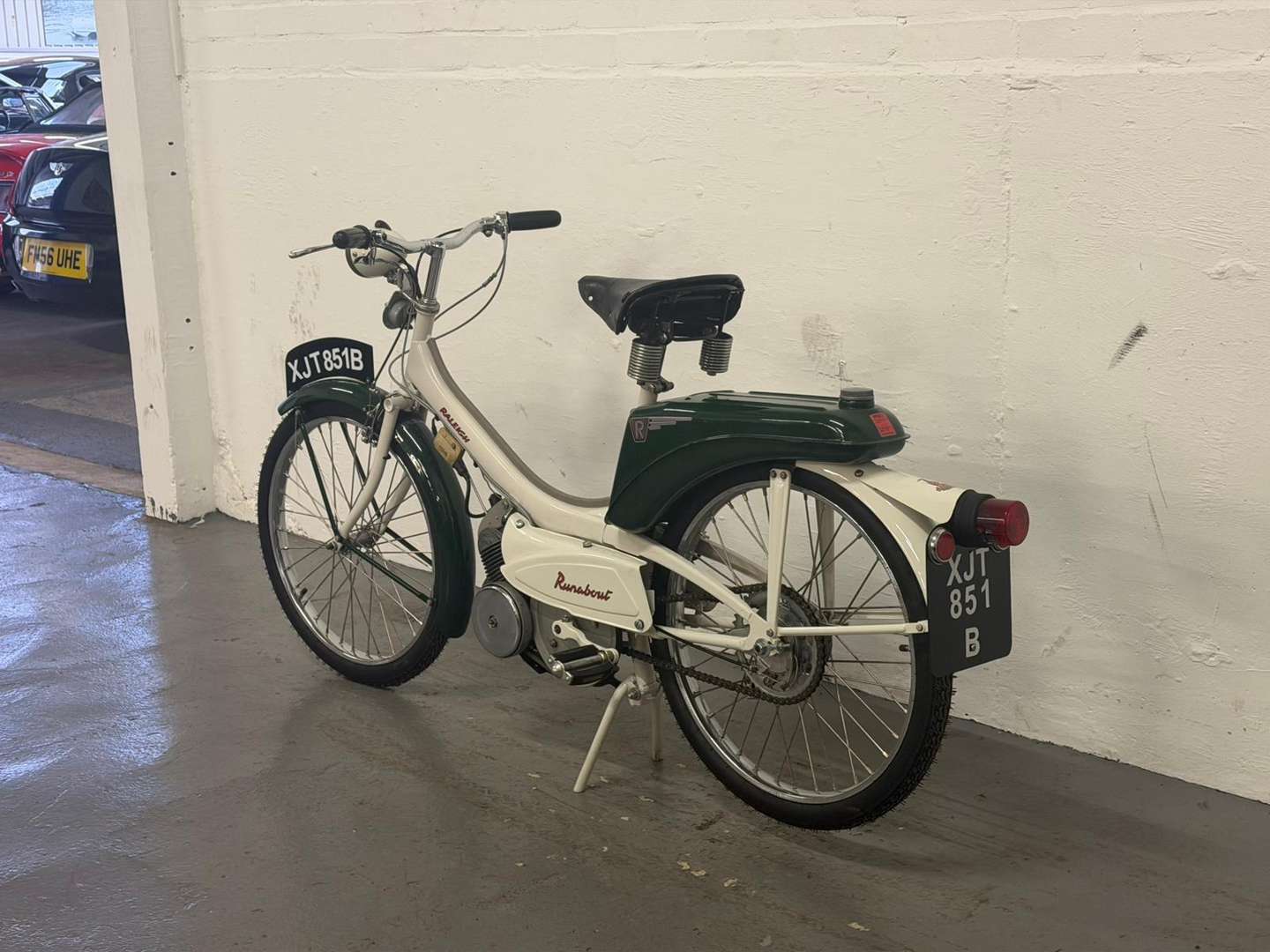 <p>1964 RALEIGH RUNABOUT</p>