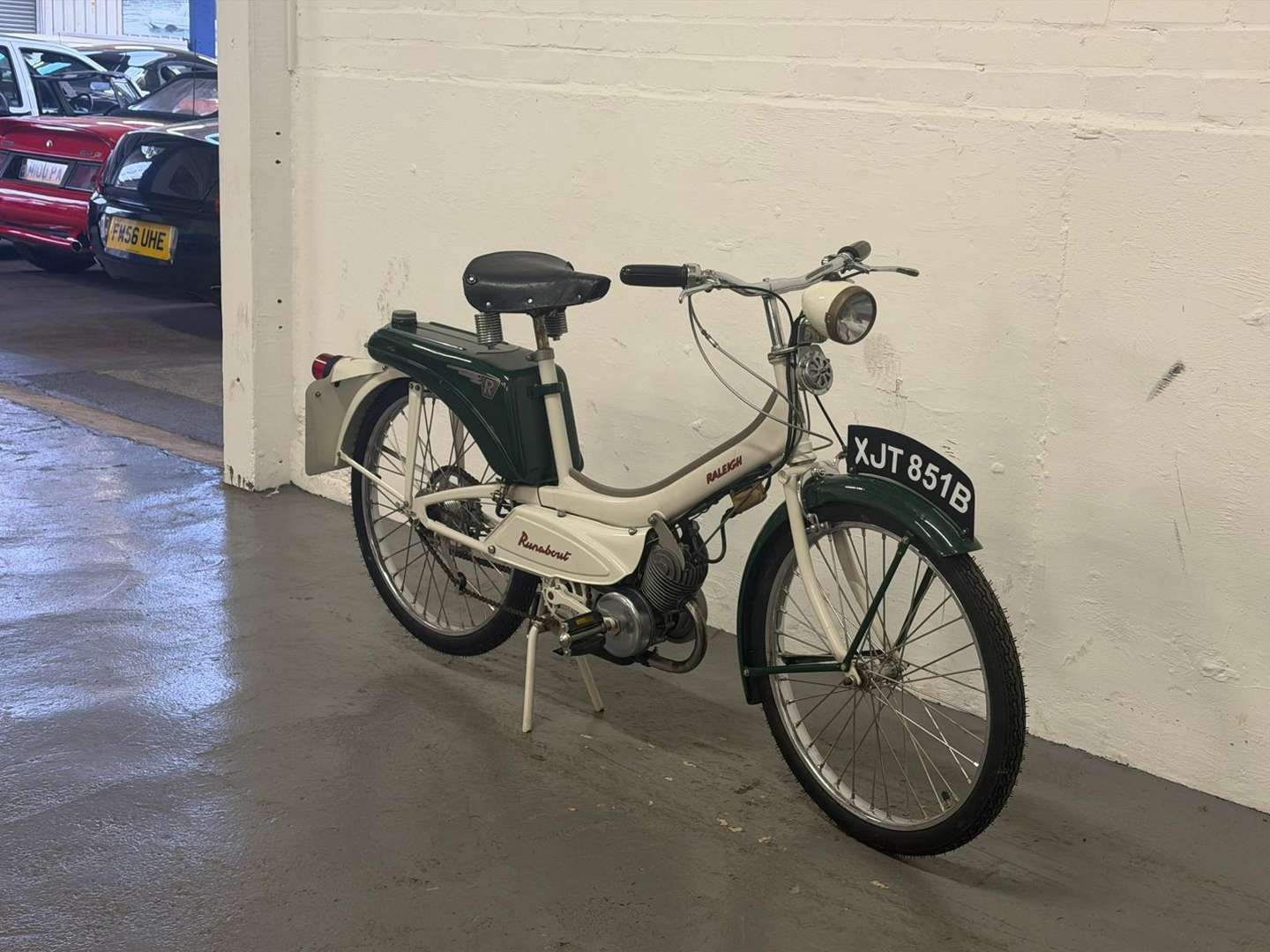 <p>1964 RALEIGH RUNABOUT</p>