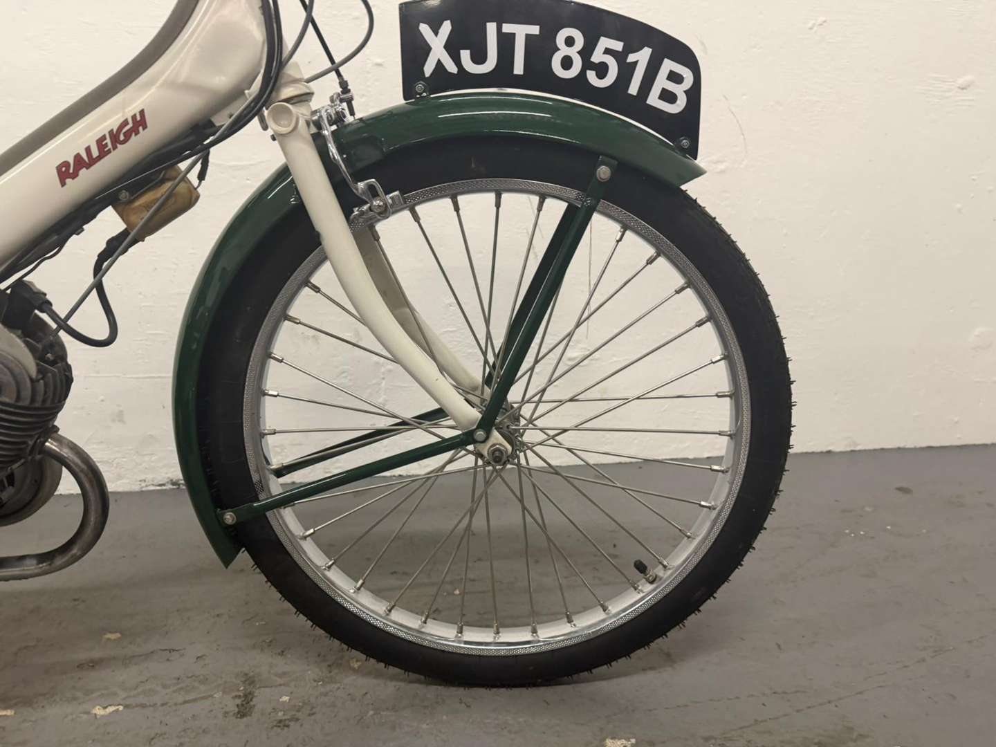 <p>1964 RALEIGH RUNABOUT</p>