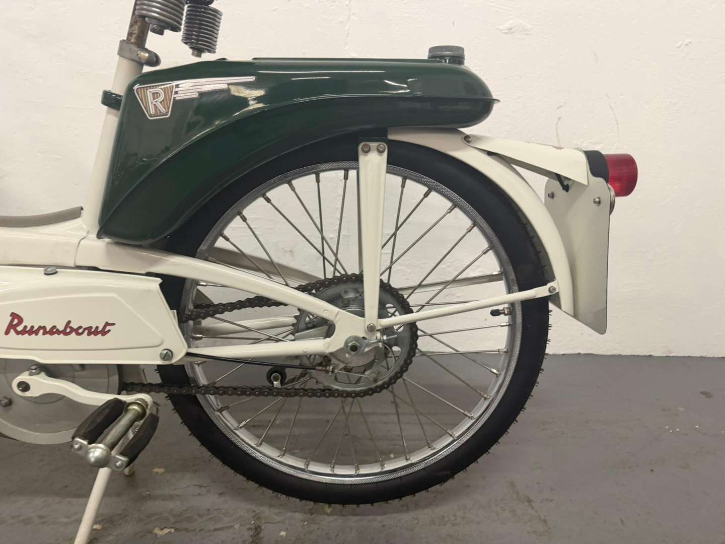 <p>1964 RALEIGH RUNABOUT</p>