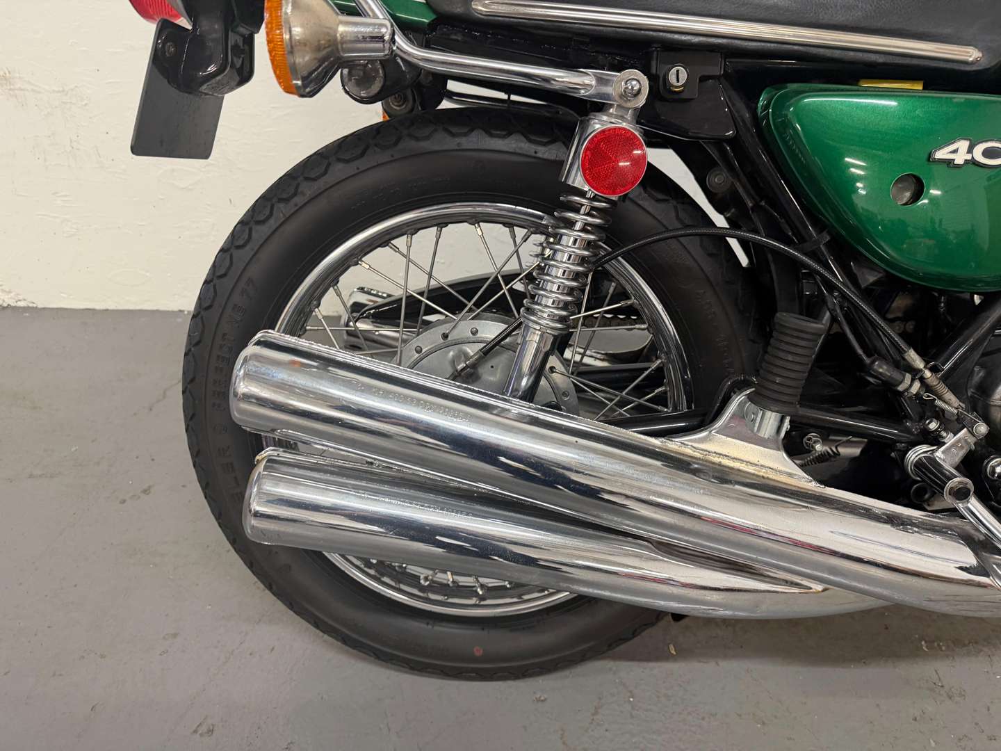 <p>1975 KAWASAKI KH400</p>