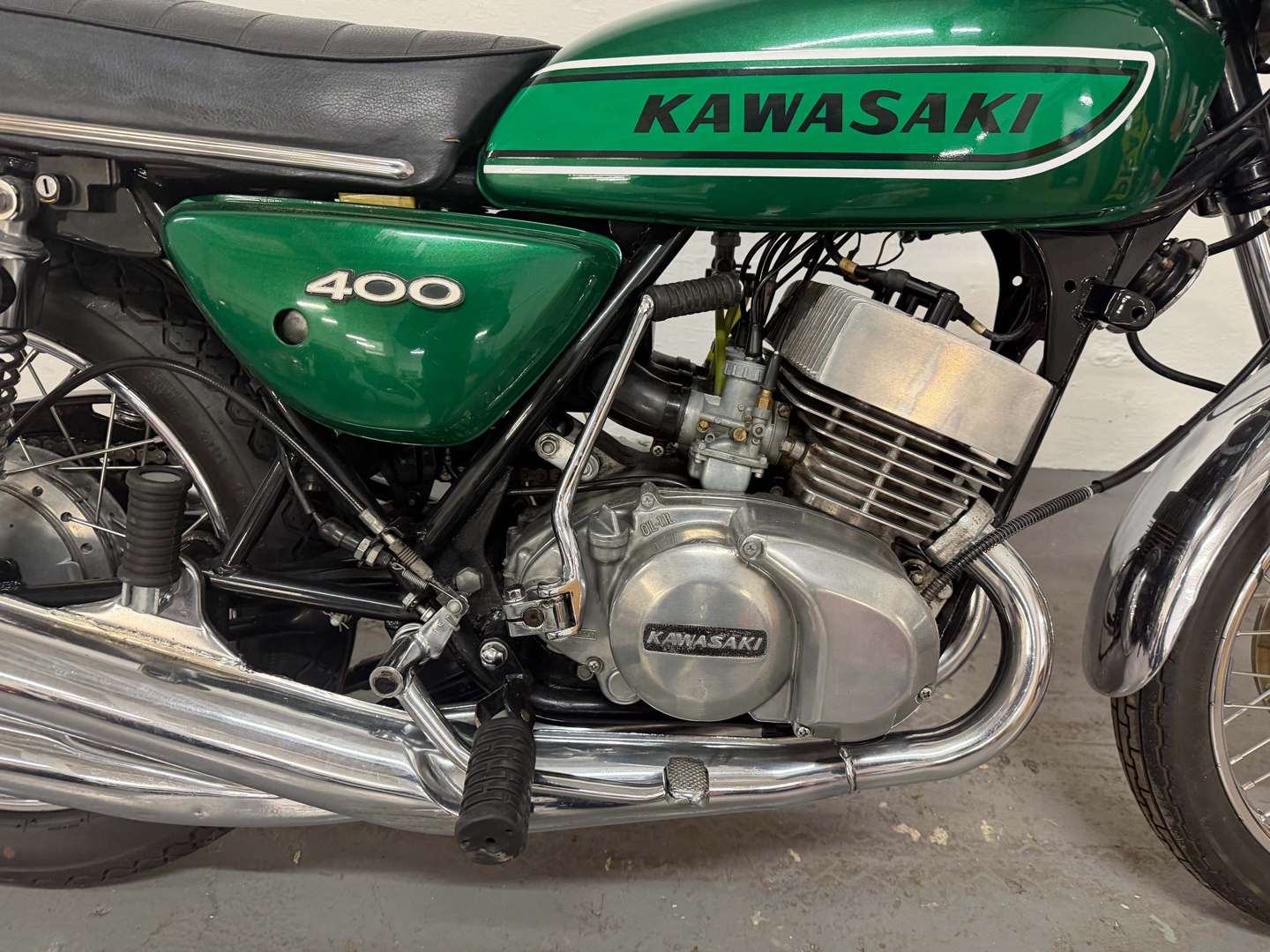 <p>1975 KAWASAKI KH400</p>