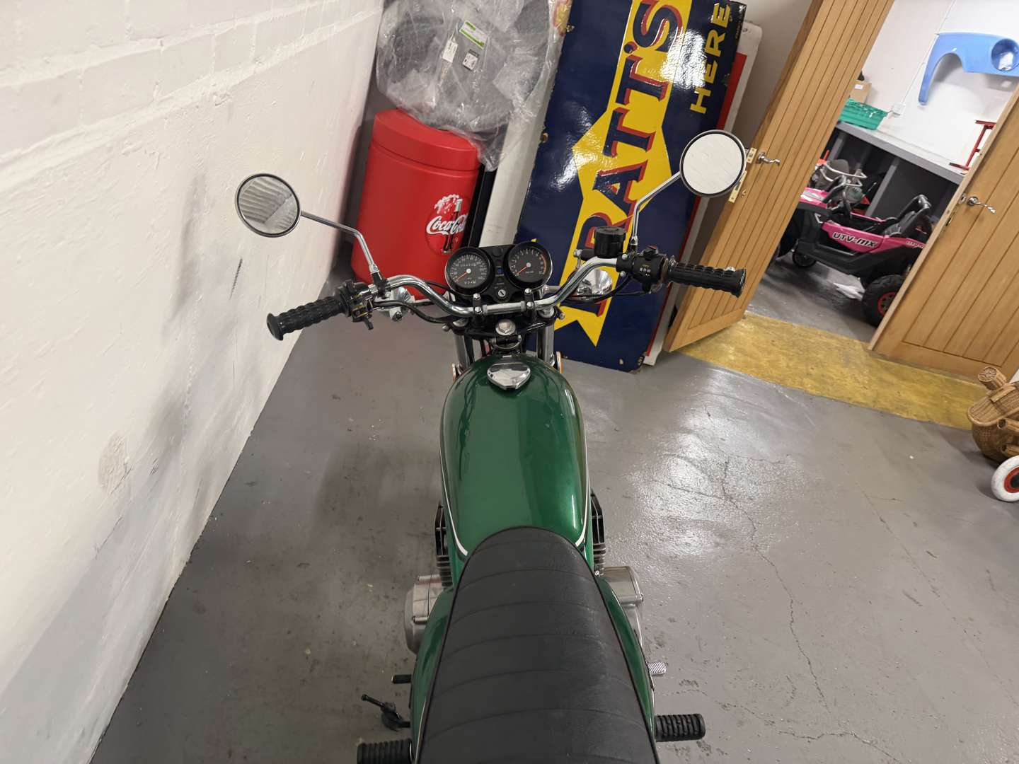 <p>1975 KAWASAKI KH400</p>