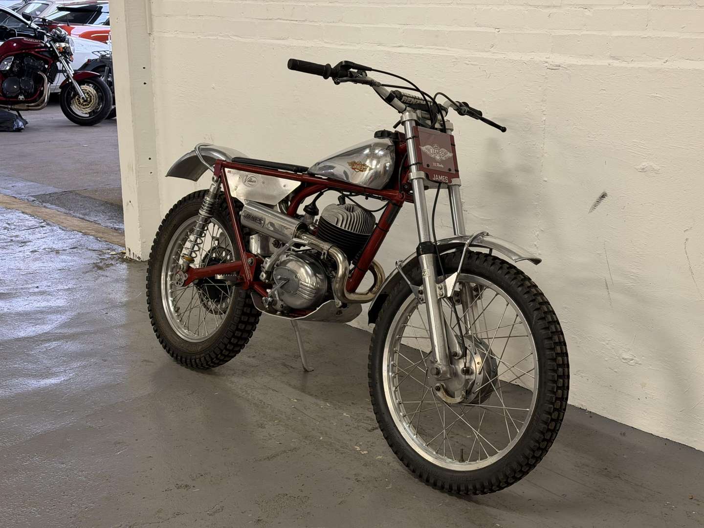 <p>1957 JAMES TRIALS BIKE</p>