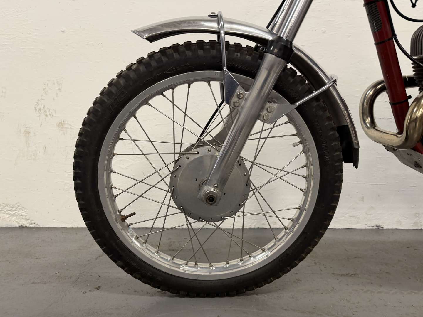 <p>1957 JAMES TRIALS BIKE</p>