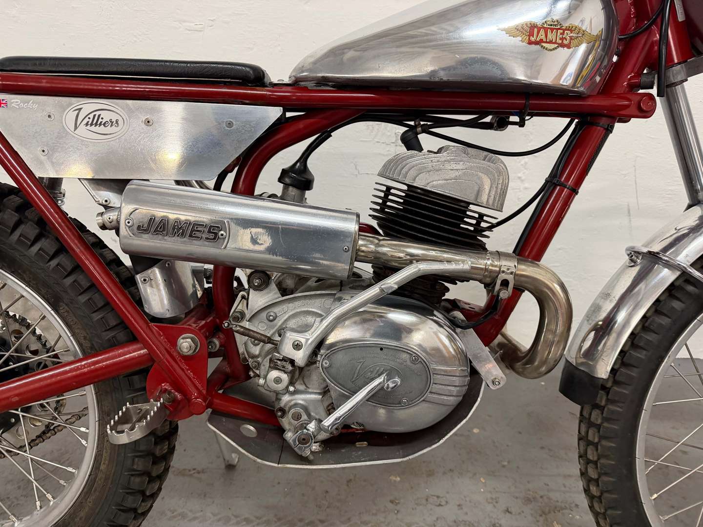 <p>1957 JAMES TRIALS BIKE</p>
