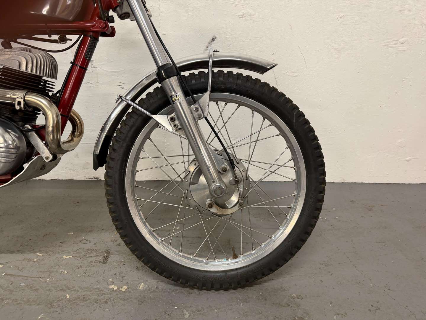 <p>1957 JAMES TRIALS BIKE</p>