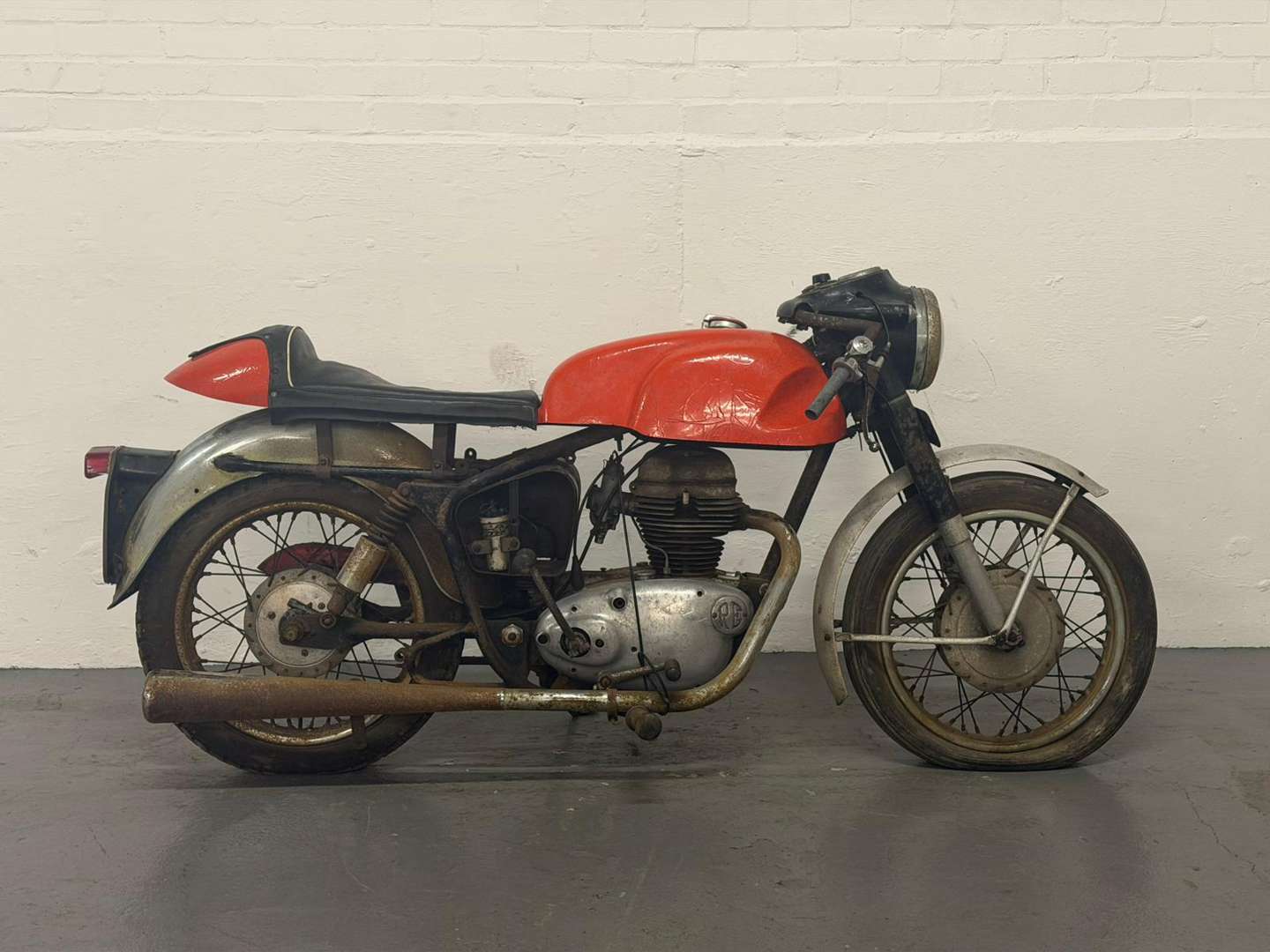 <p>1959 ROYAL ENFIELD CRUSADE SPORTS</p>