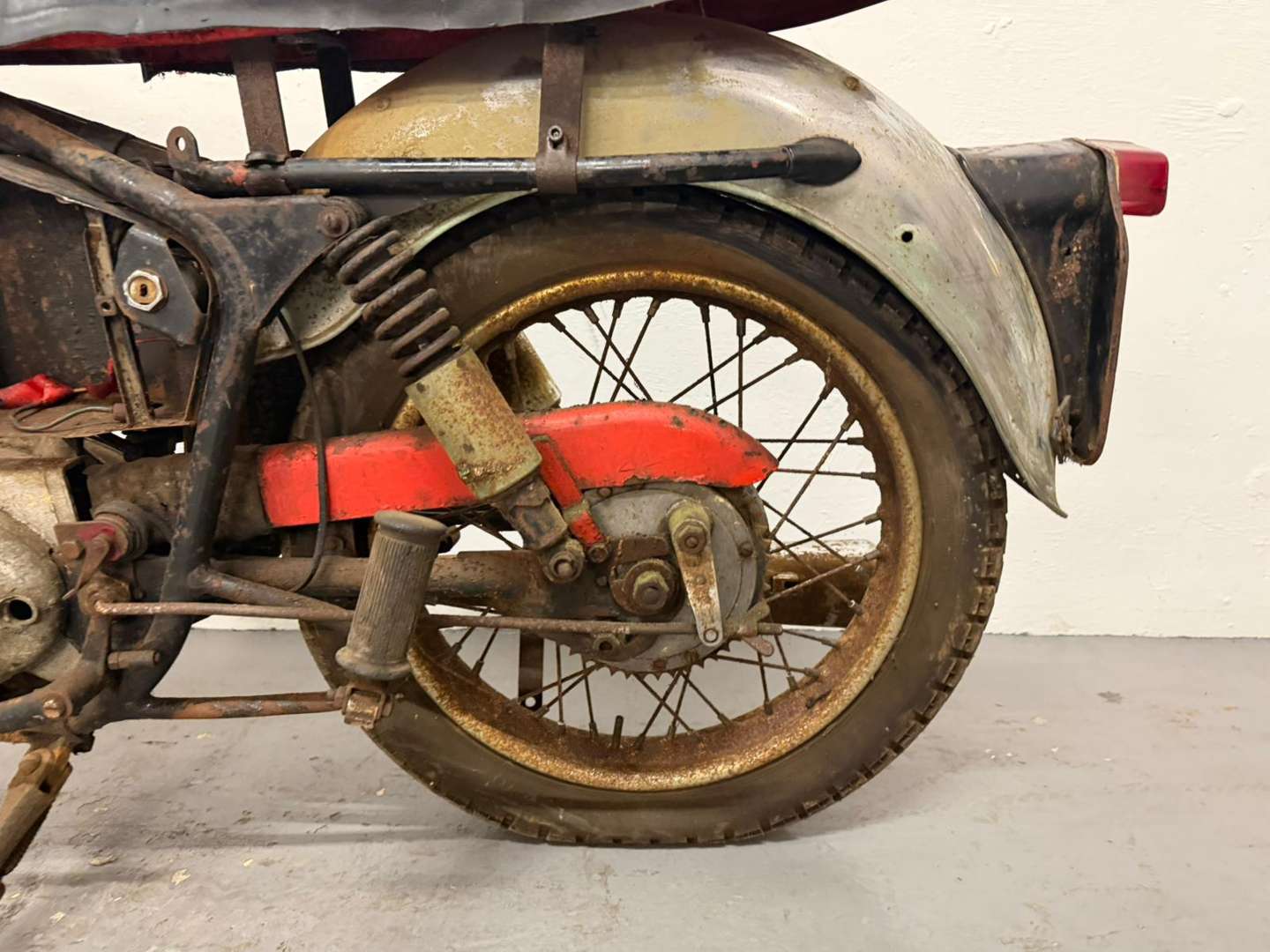 <p>1959 ROYAL ENFIELD CRUSADE SPORTS</p>