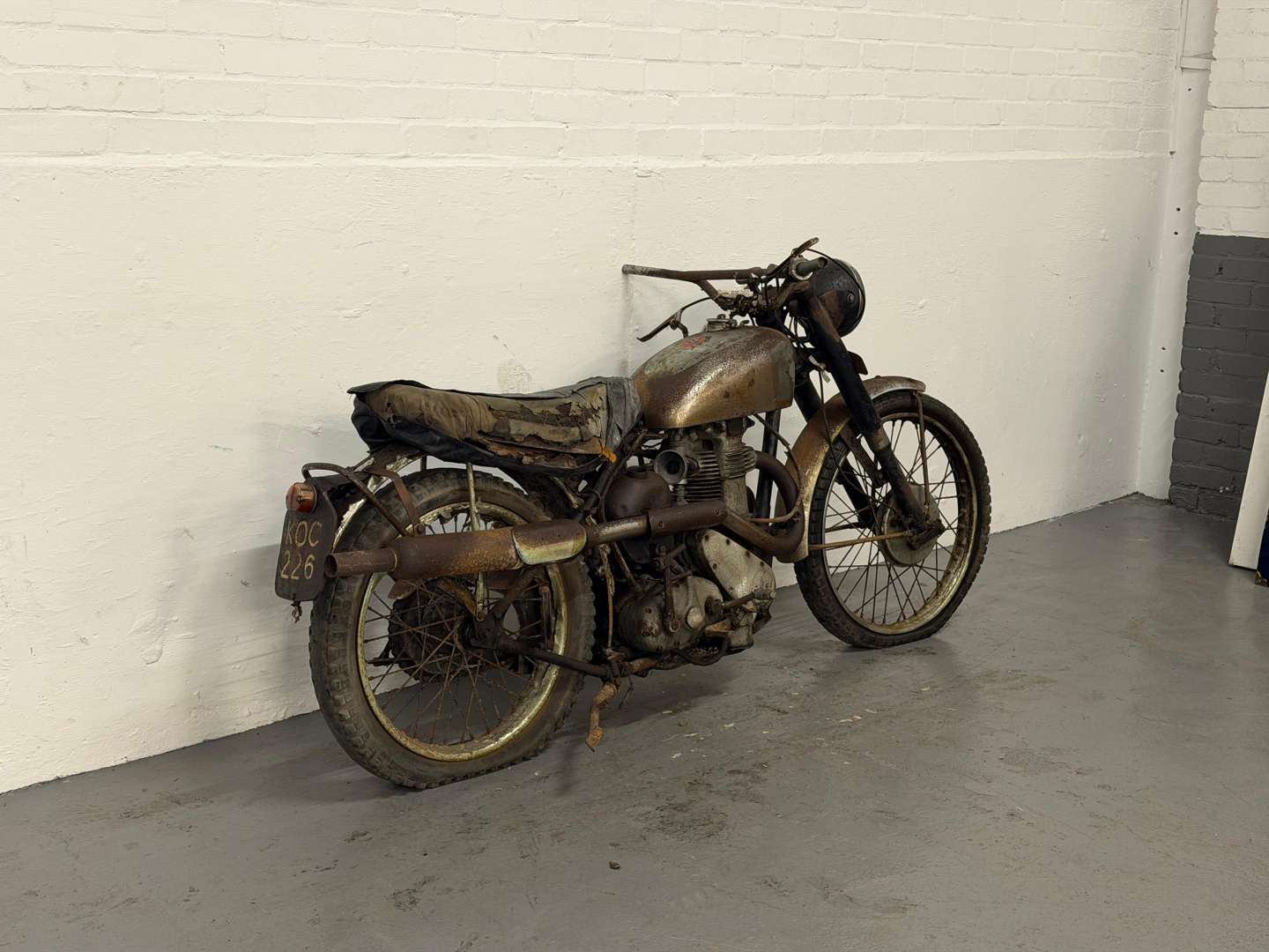 <p>1949 BSA ZB32 GOLD STAR</p>