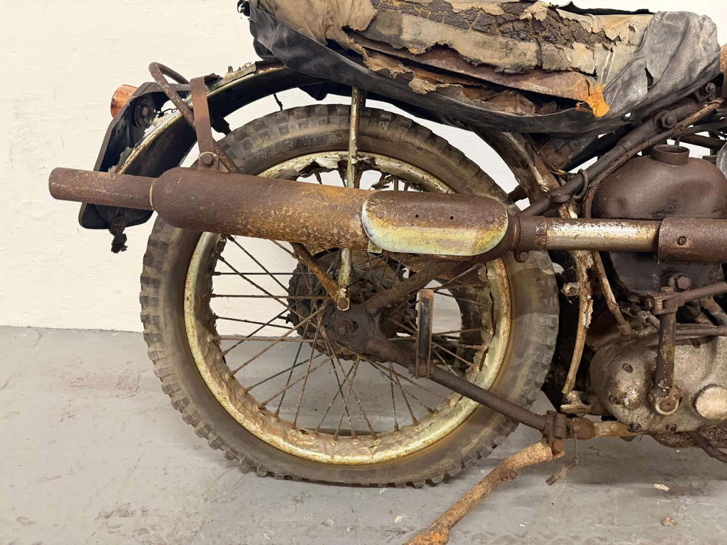 <p>1949 BSA ZB32 GOLD STAR</p>